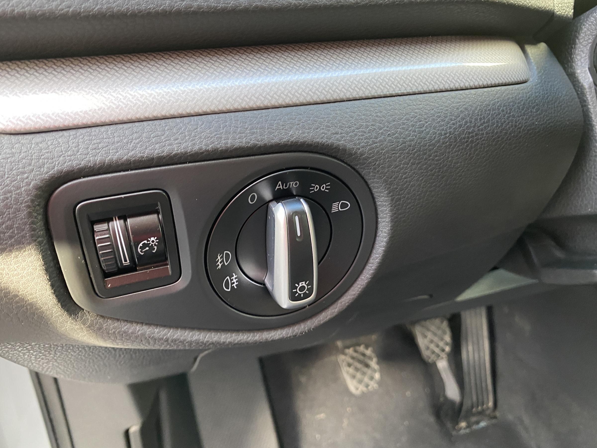 Volkswagen Sharan, 2012 - pohled č. 15