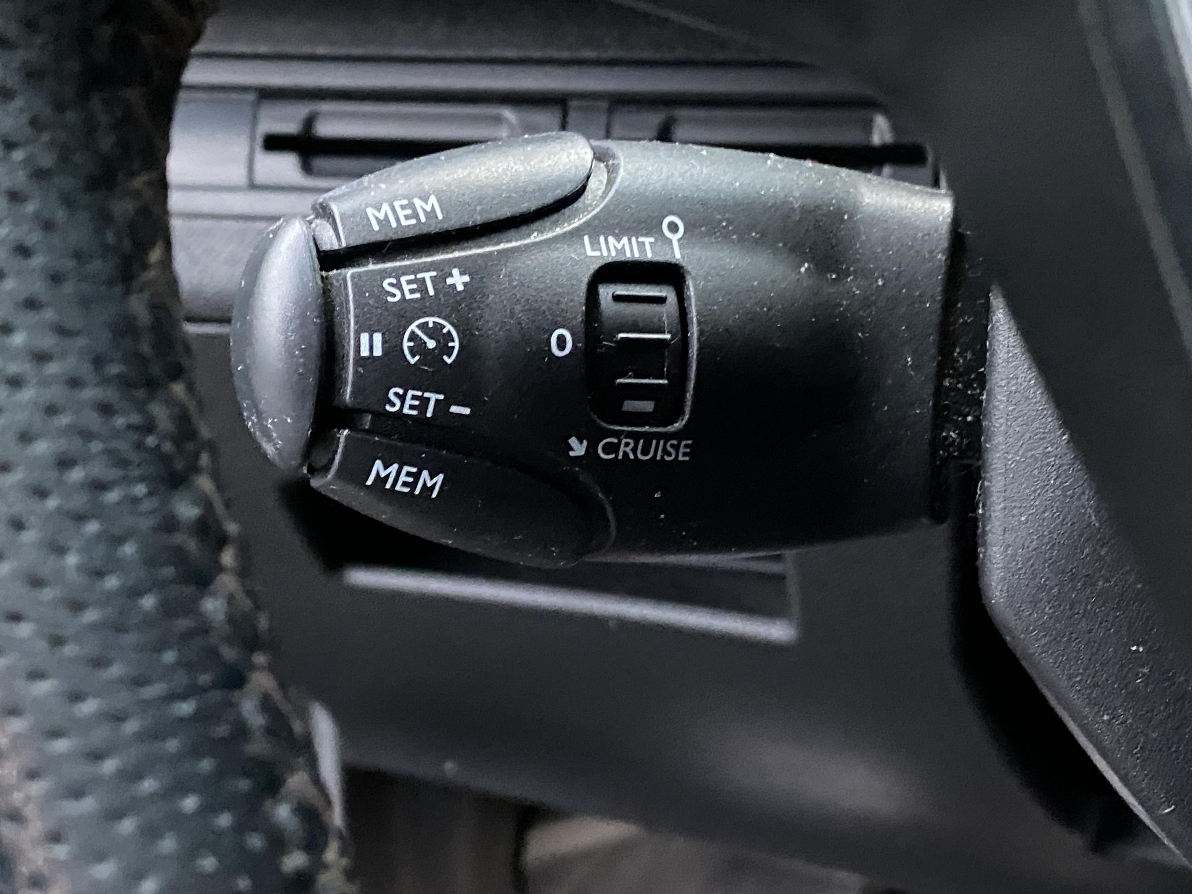 Peugeot 5008, 2018 - pohled č. 13