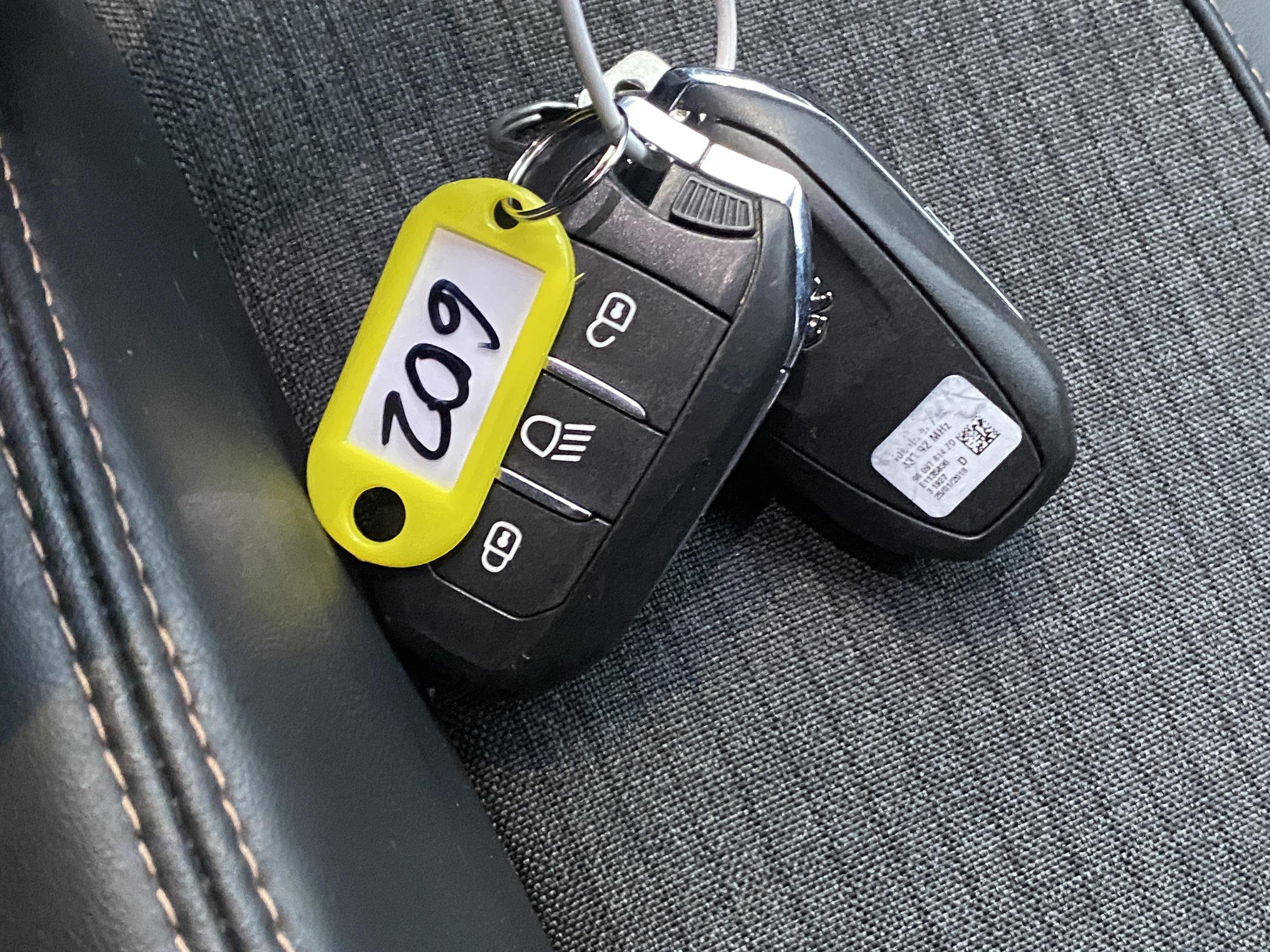 Peugeot 5008, 2018 - pohled č. 18