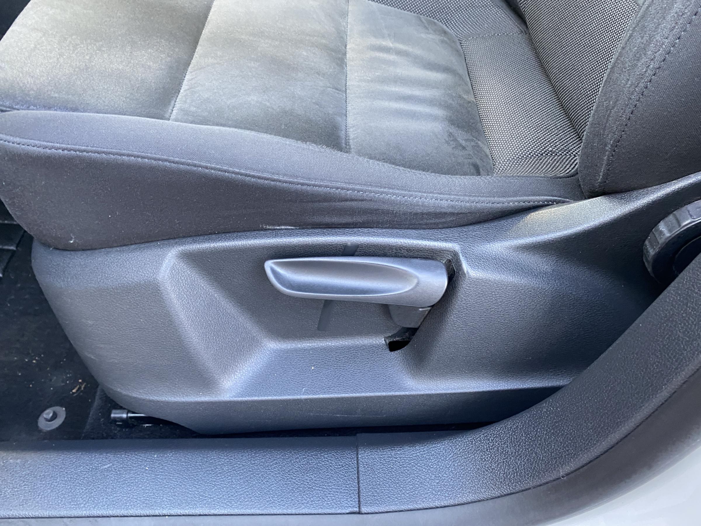 Volkswagen Tiguan, 2011 - pohled č. 14