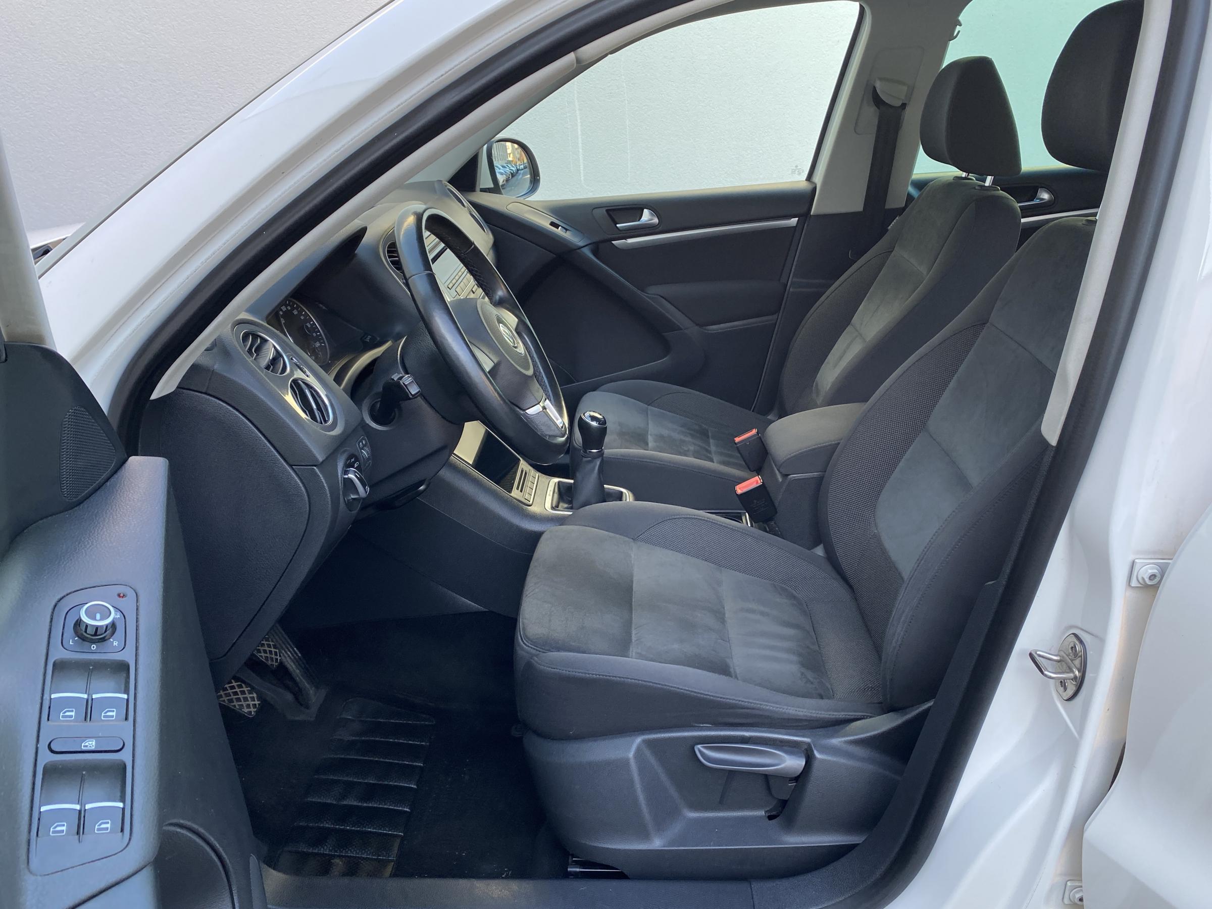 Volkswagen Tiguan, 2011 - pohled č. 9