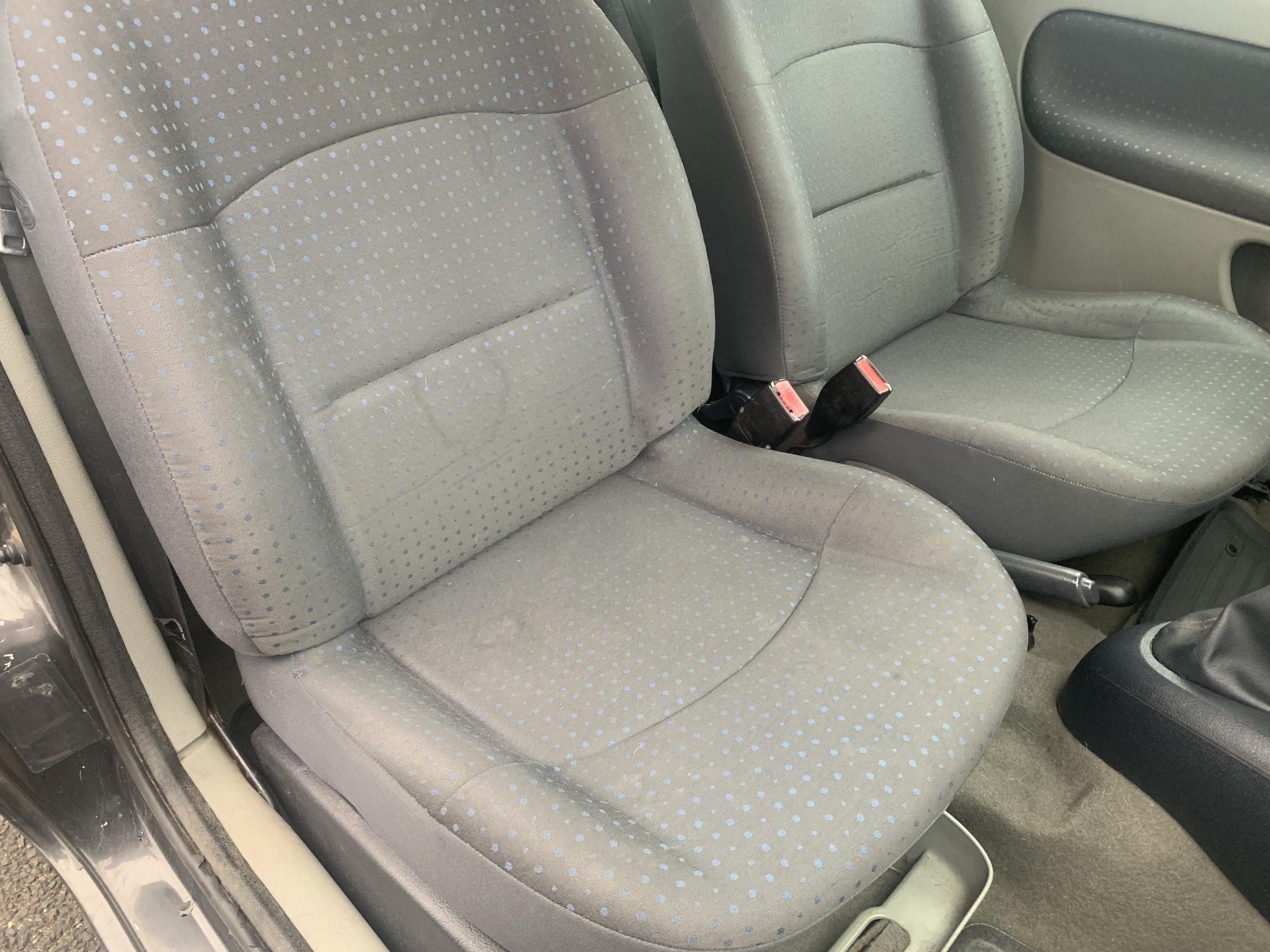 Renault Clio, 2004 - pohled č. 11