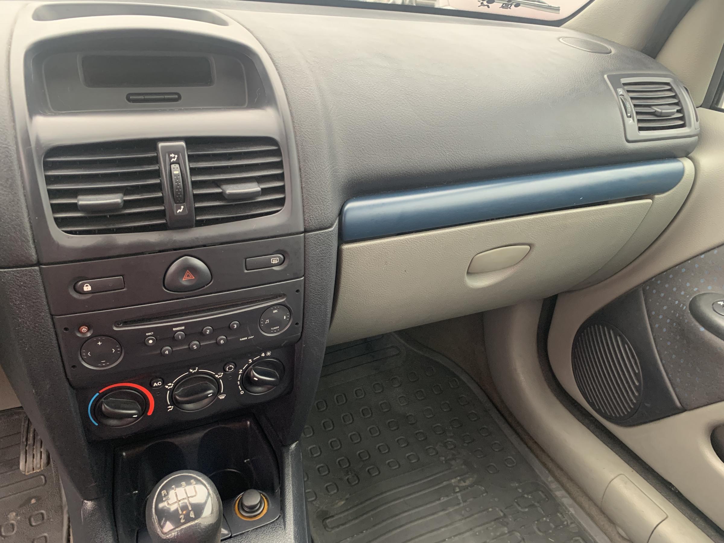 Renault Clio, 2004 - pohled č. 13