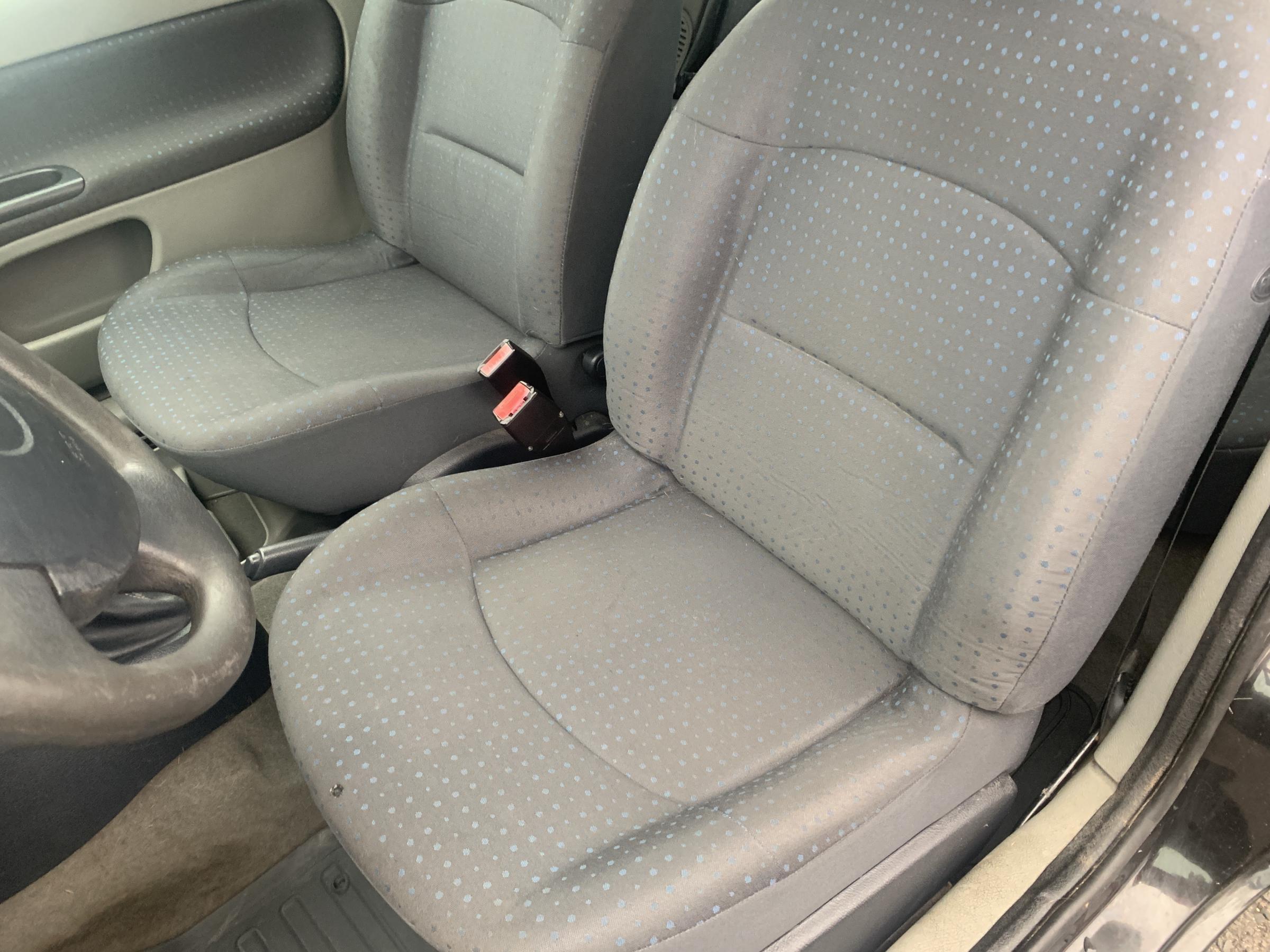 Renault Clio, 2004 - pohled č. 8