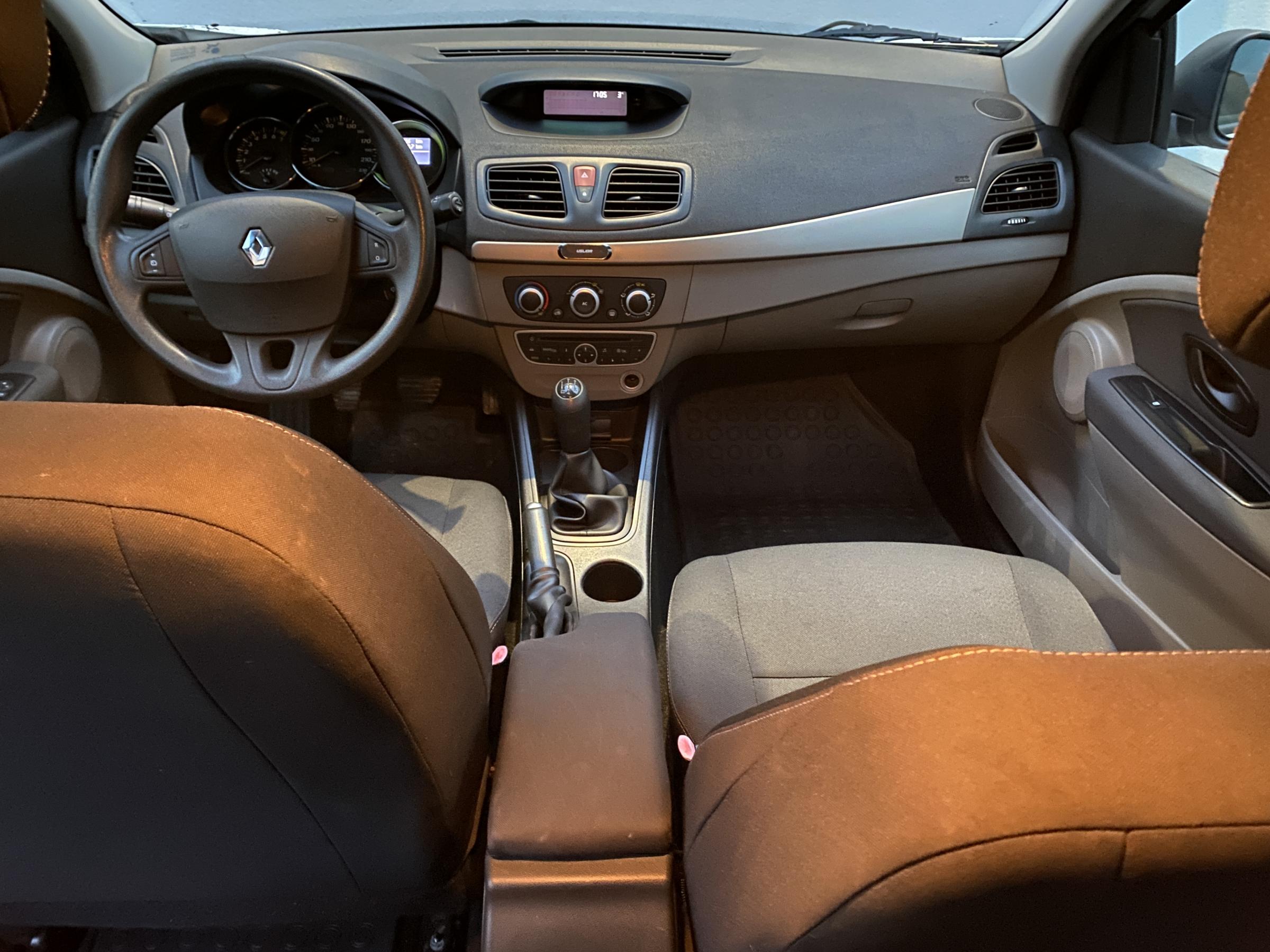 Renault Mégane, 2011 - pohled č. 8
