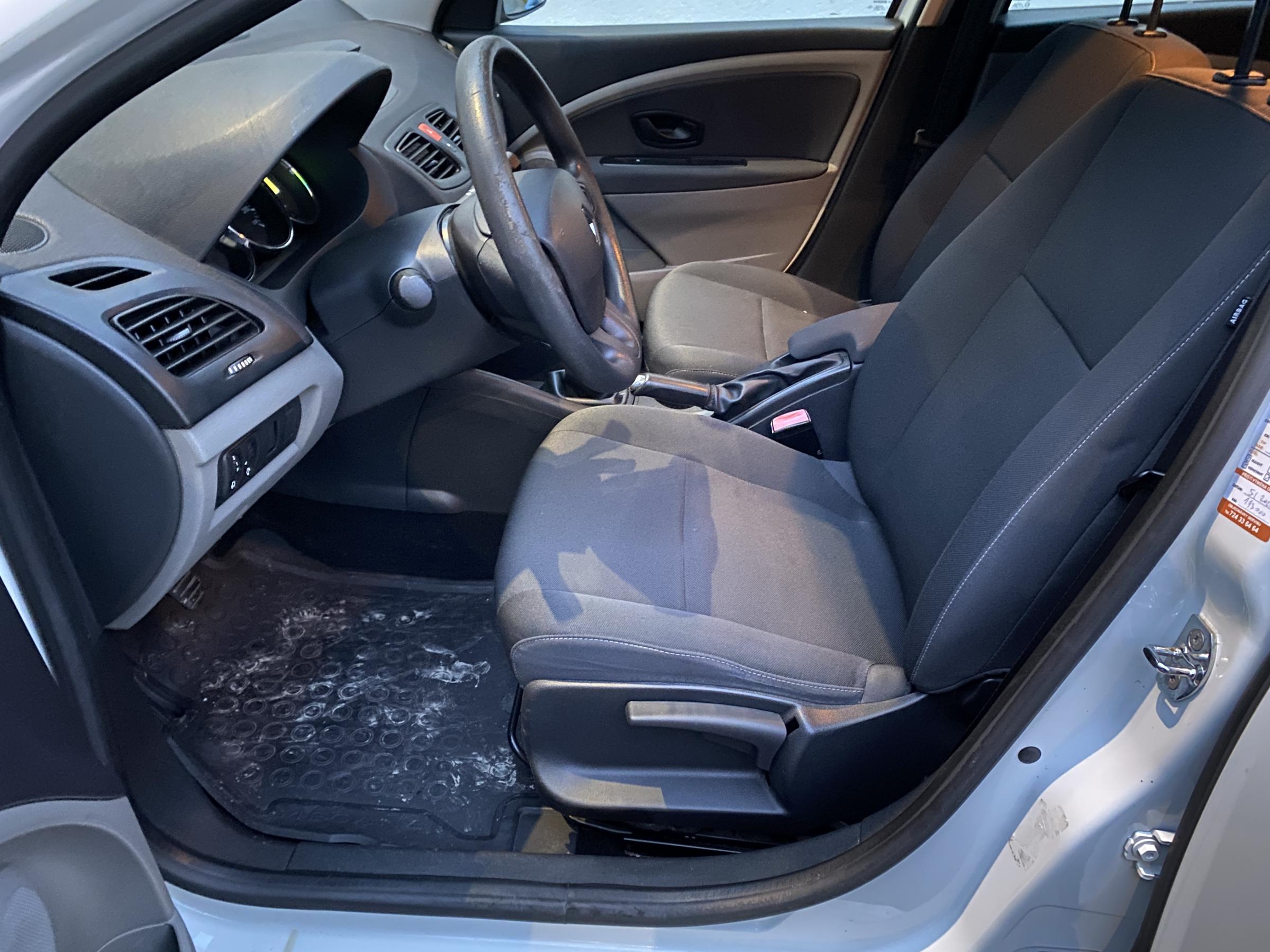 Renault Mégane, 2011 - pohled č. 9