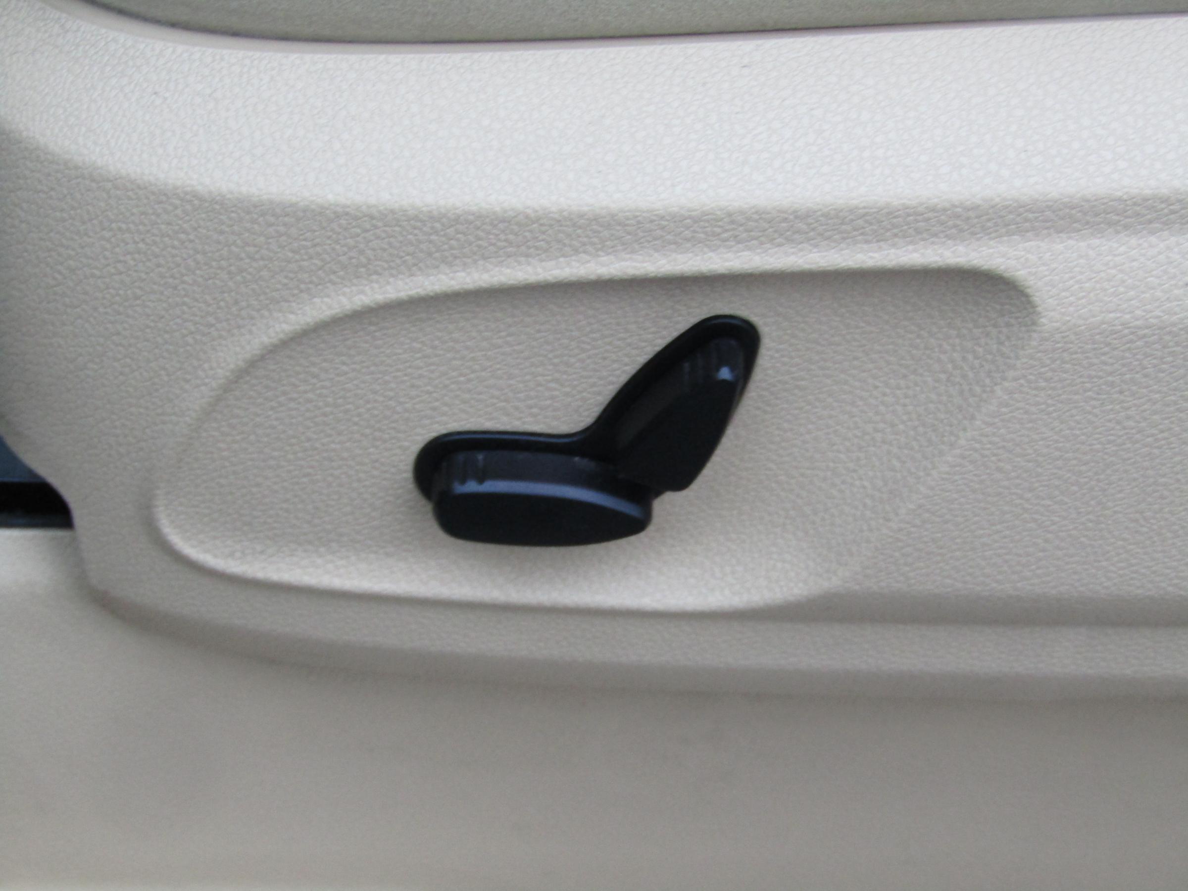 Ford C-MAX, 2008 - pohled č. 16