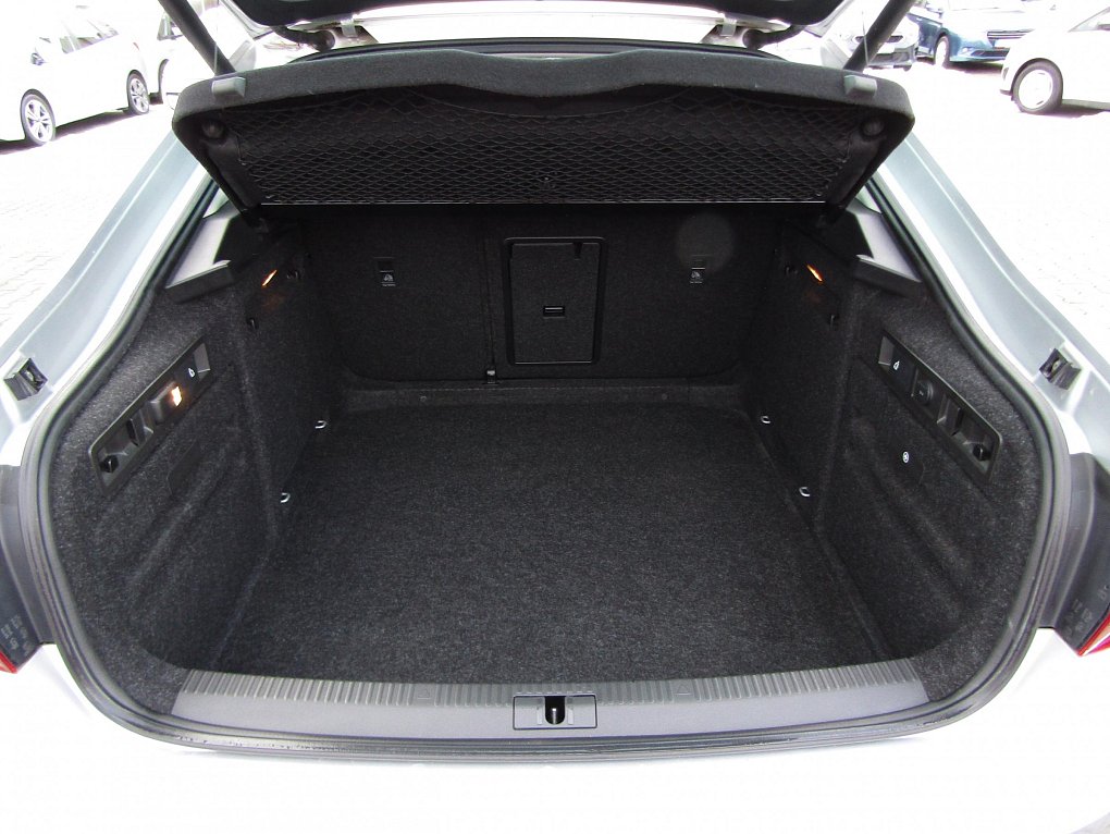 Škoda Superb III 2.0 TSi Style