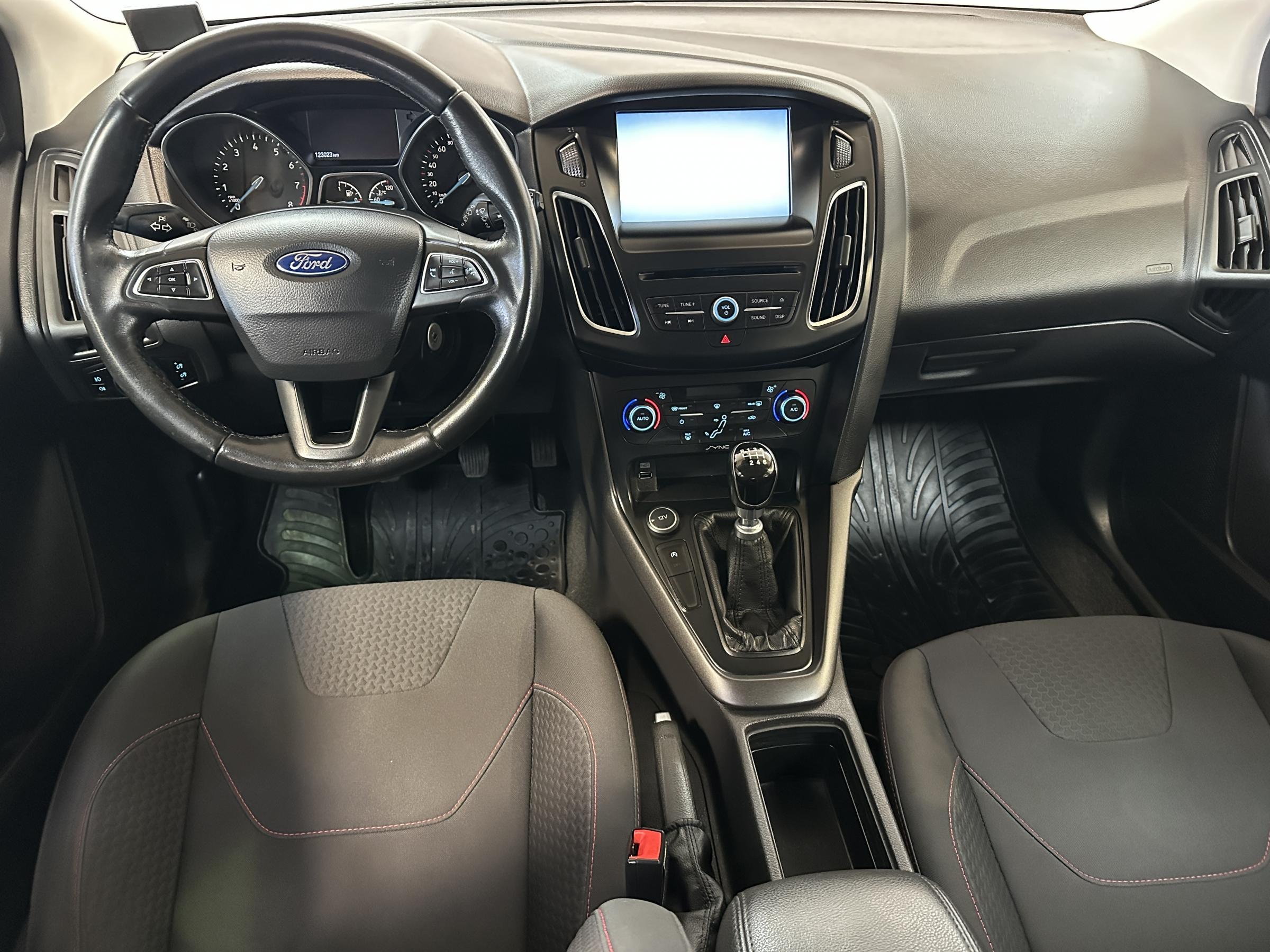 Ford Focus, 2015 - pohled č. 8