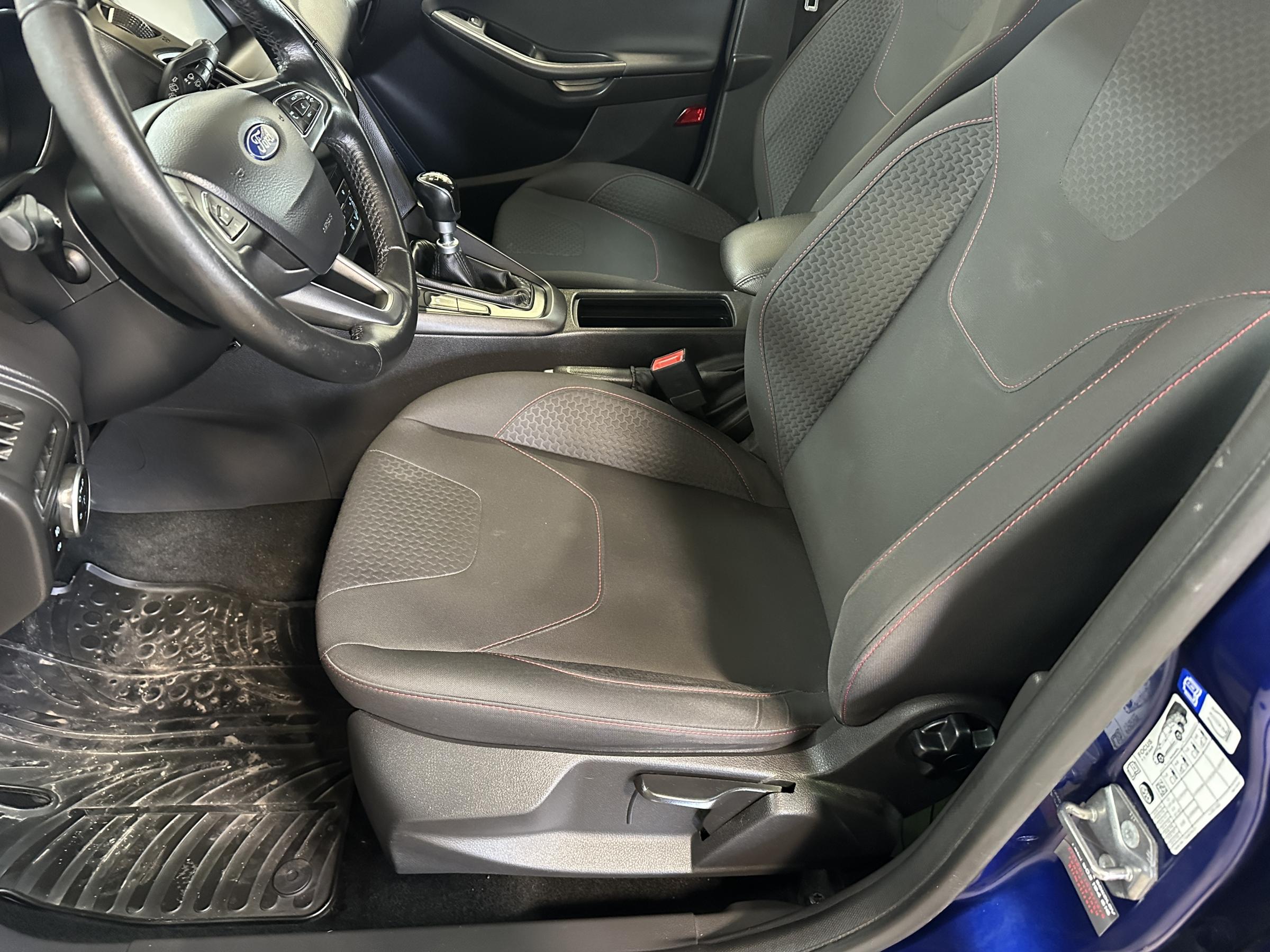 Ford Focus, 2015 - pohled č. 9