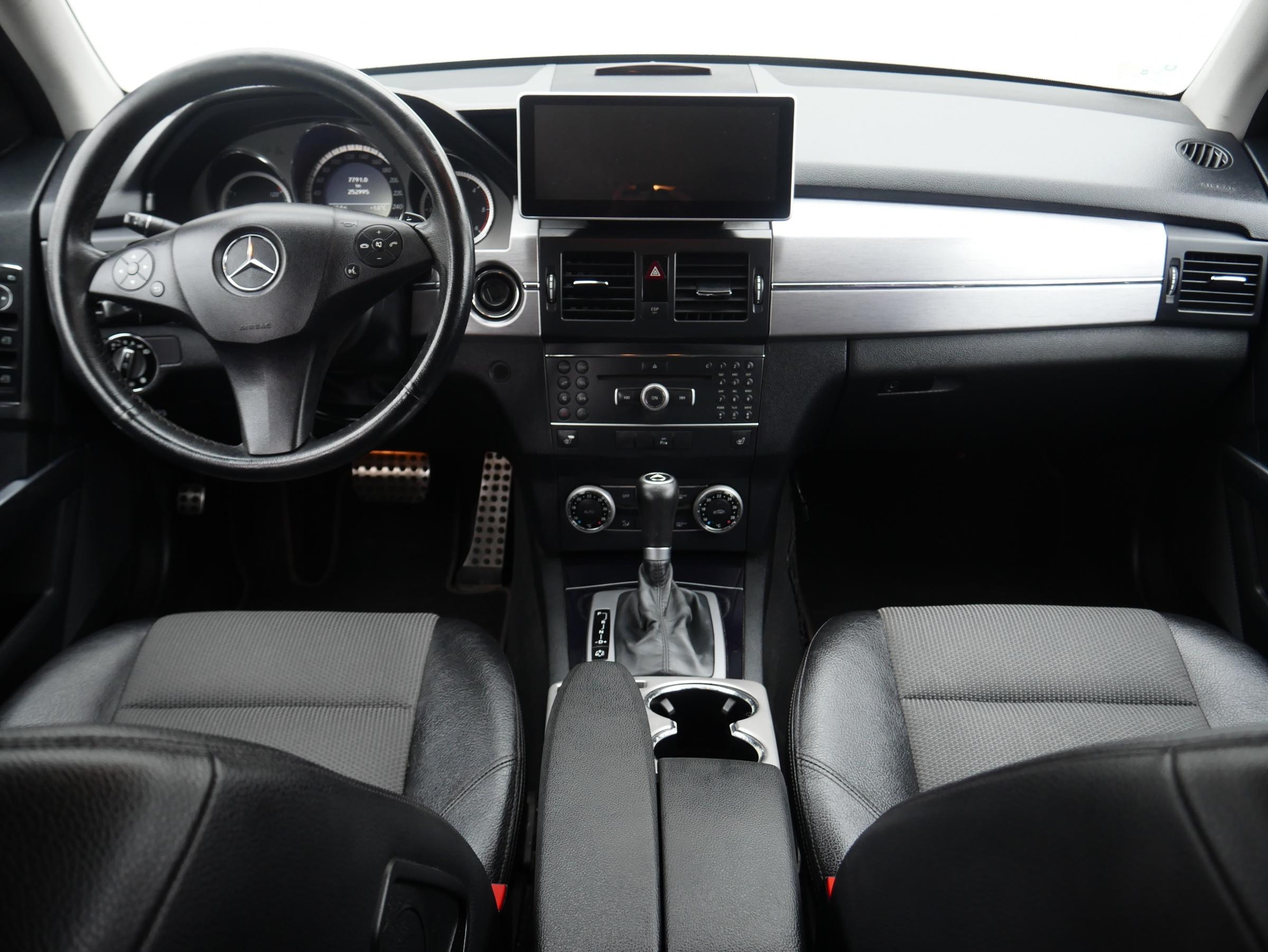 Mercedes-Benz GLK, 2008 - pohled č. 8