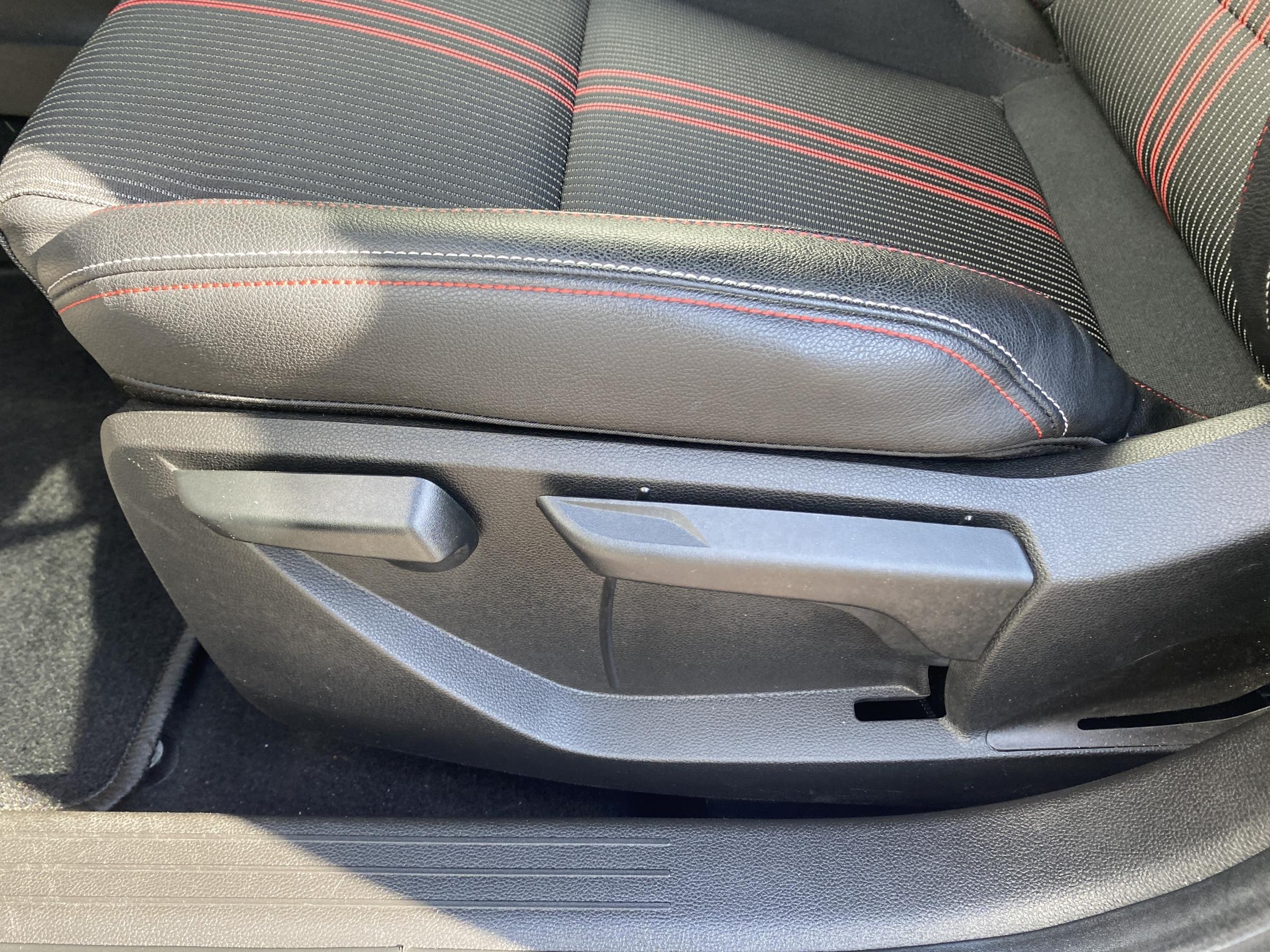 Renault Clio, 2020 - pohled č. 14