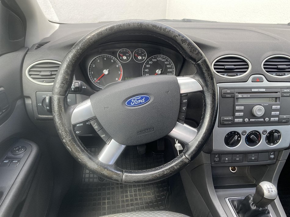 Ford Focus 1.4i 