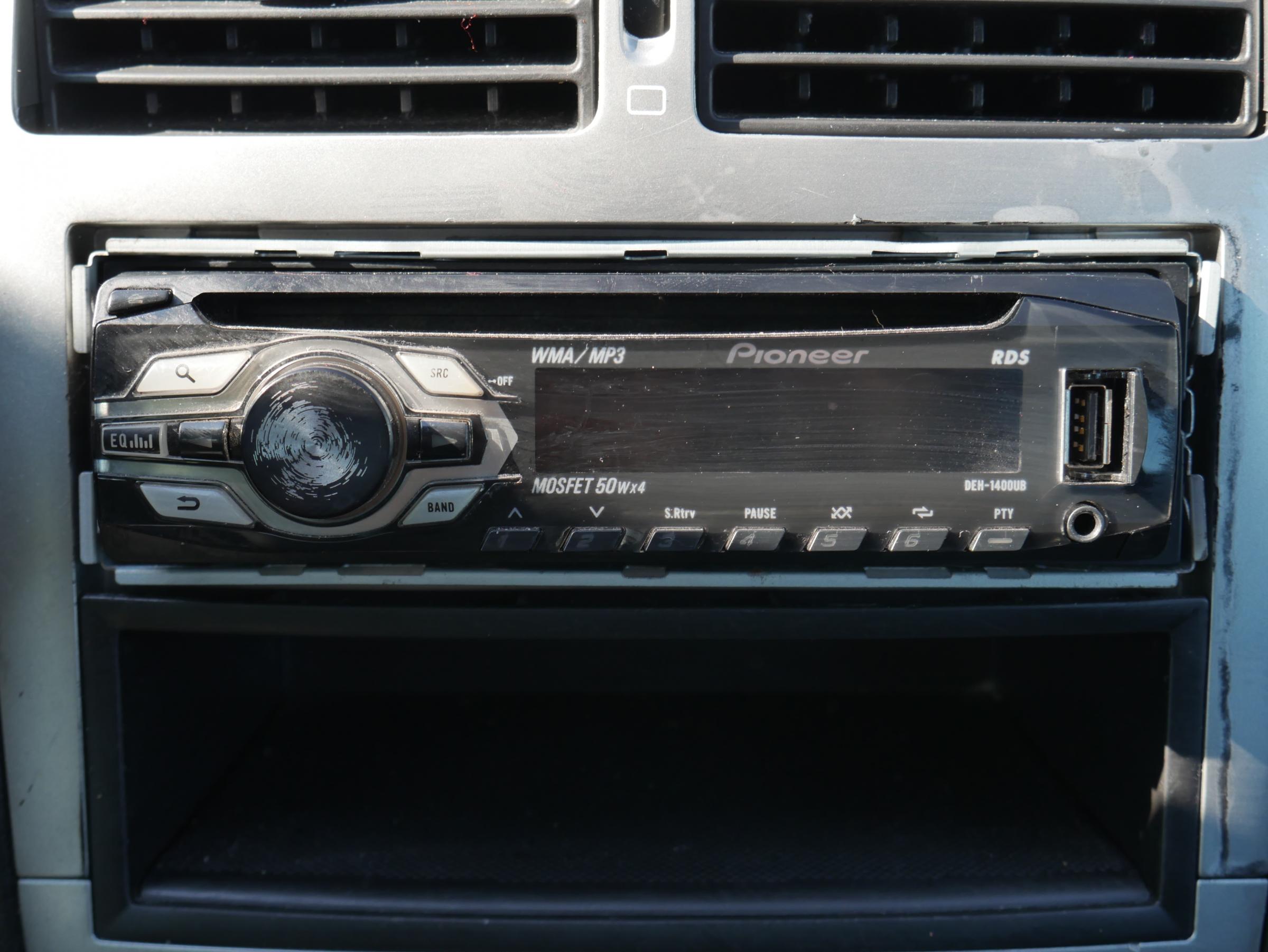 Peugeot 307, 2003 - pohled č. 13