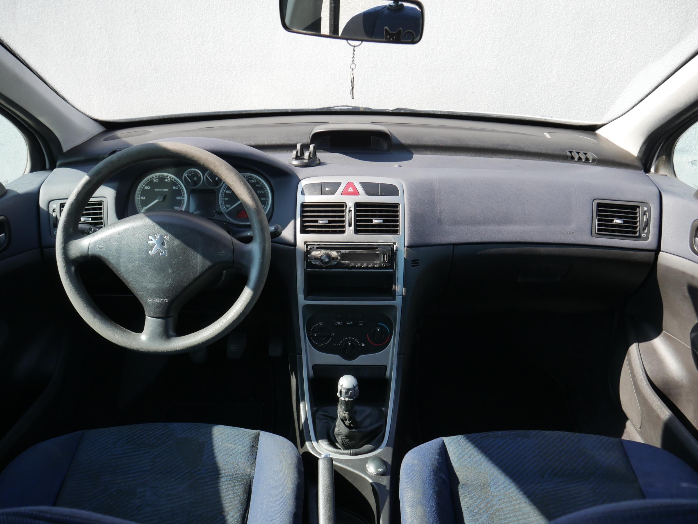 Peugeot 307, 2003 - pohled č. 8
