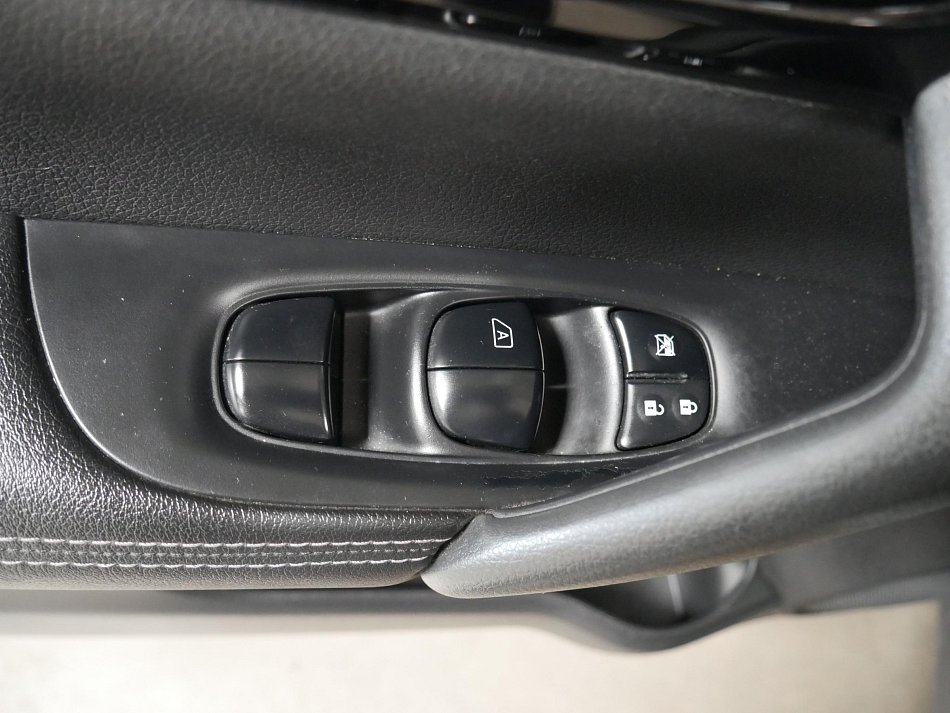 Nissan Qashqai 1.6 DiG-T N-Vision