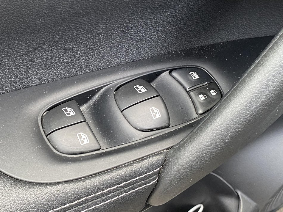 Nissan Qashqai 1.3 DiG-T N-Connecta