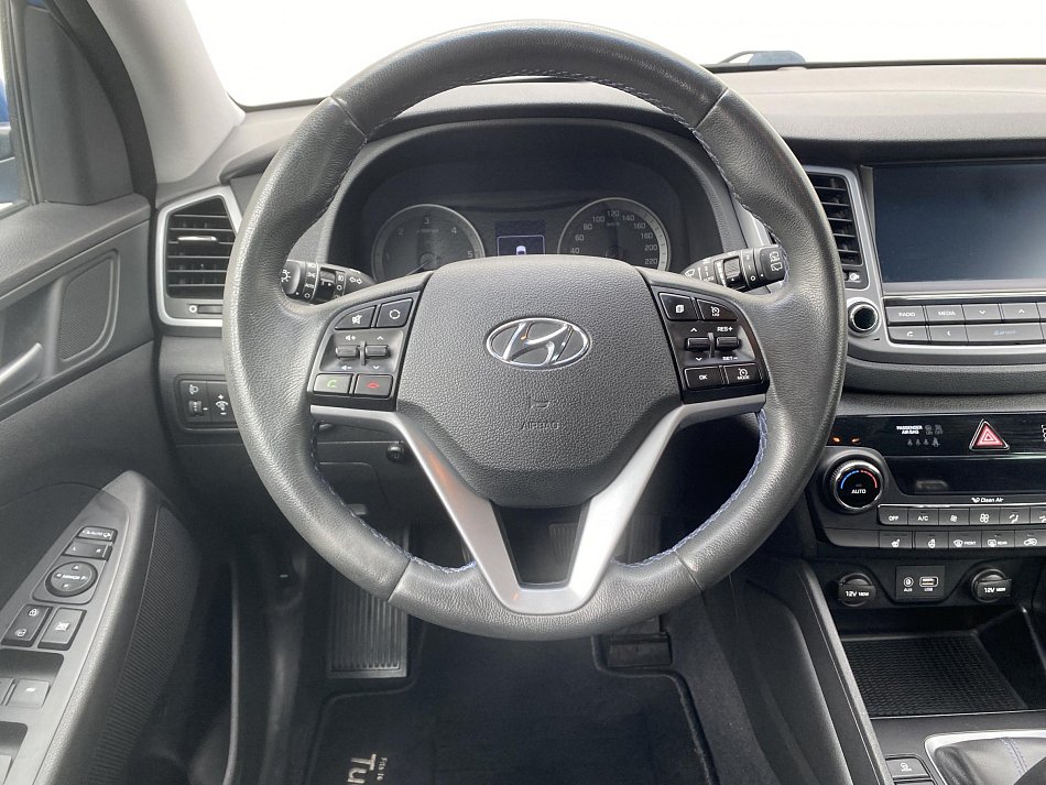 Hyundai Tucson 1.7 CRDi Trikolor 2WD