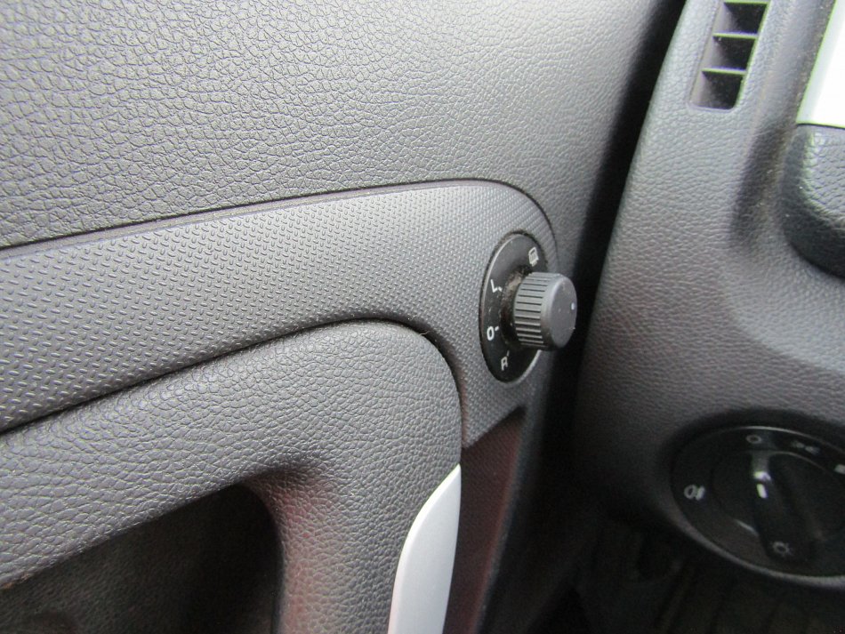 Škoda Roomster 1.2 HTP 