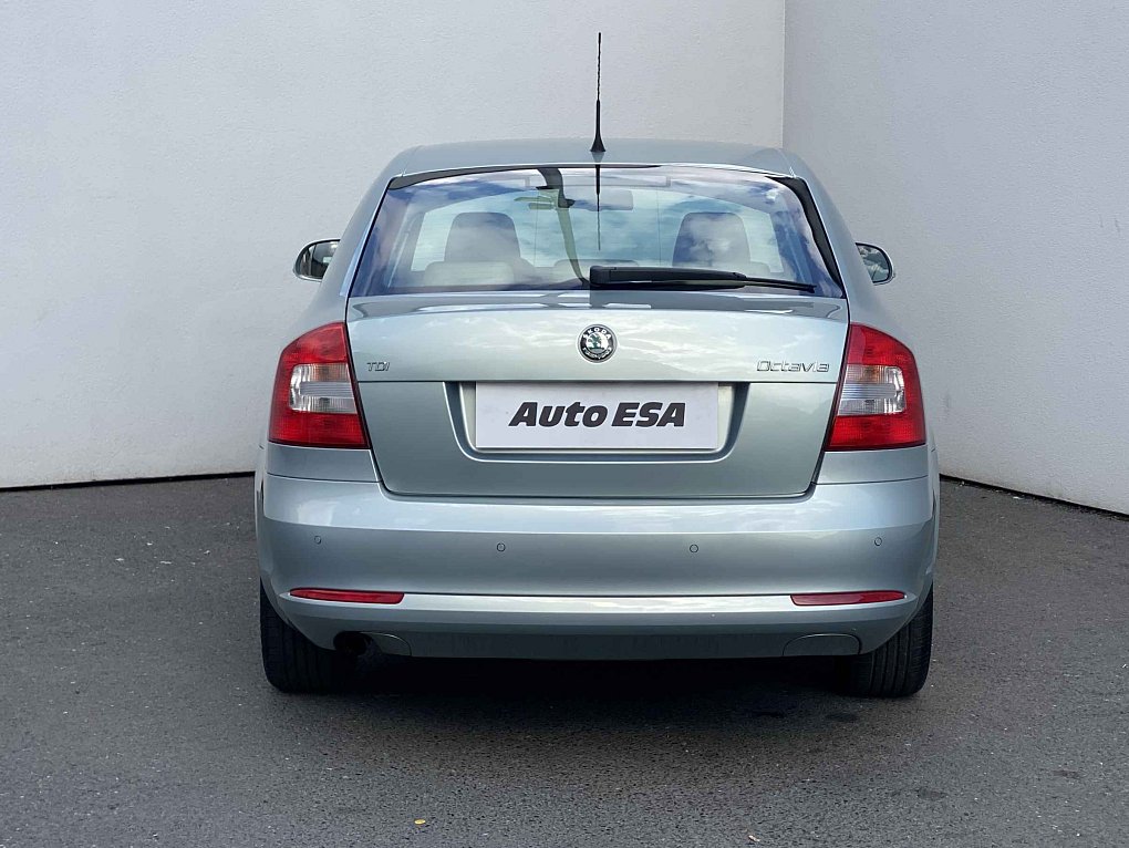 Škoda Octavia II 1.6 TDi Elegance