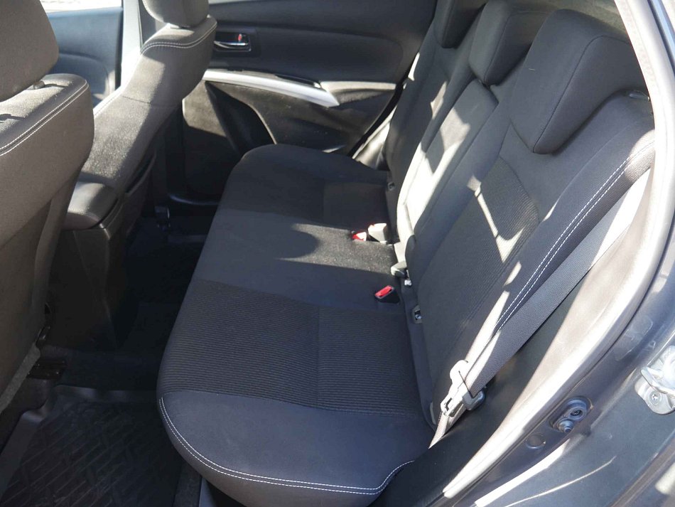 Suzuki S-Cross 1.4 T  4x4