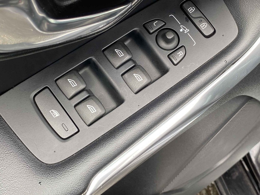 Volvo V40 2.0i 