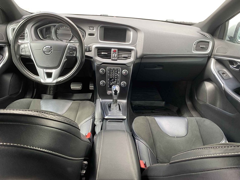 Volvo V40 2.0i 