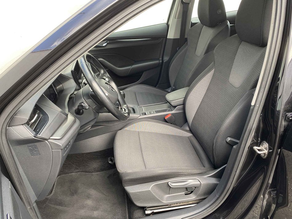 Škoda Octavia IV 1.5 TSi Ambition