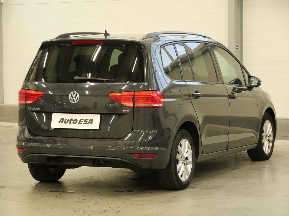 Volkswagen Touran 1.6TDi 