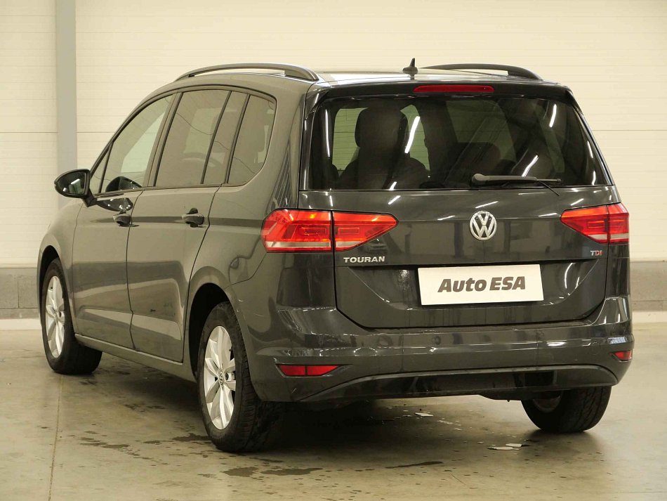 Volkswagen Touran 1.6TDi 