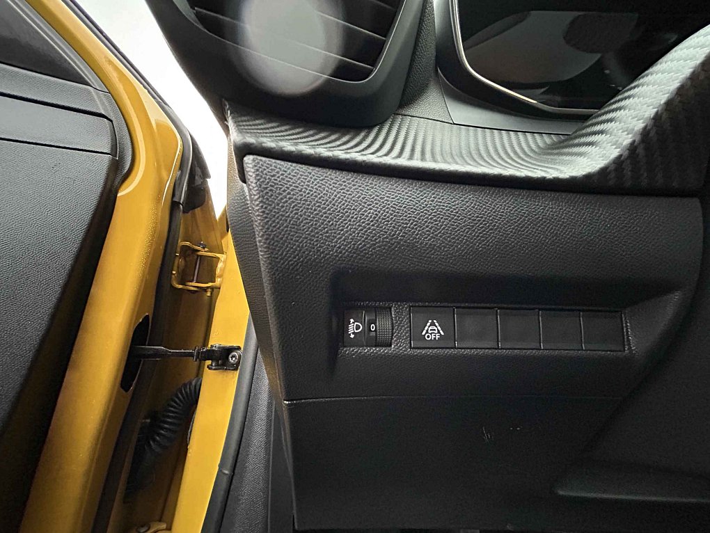 Peugeot 208 1.2 PT 
