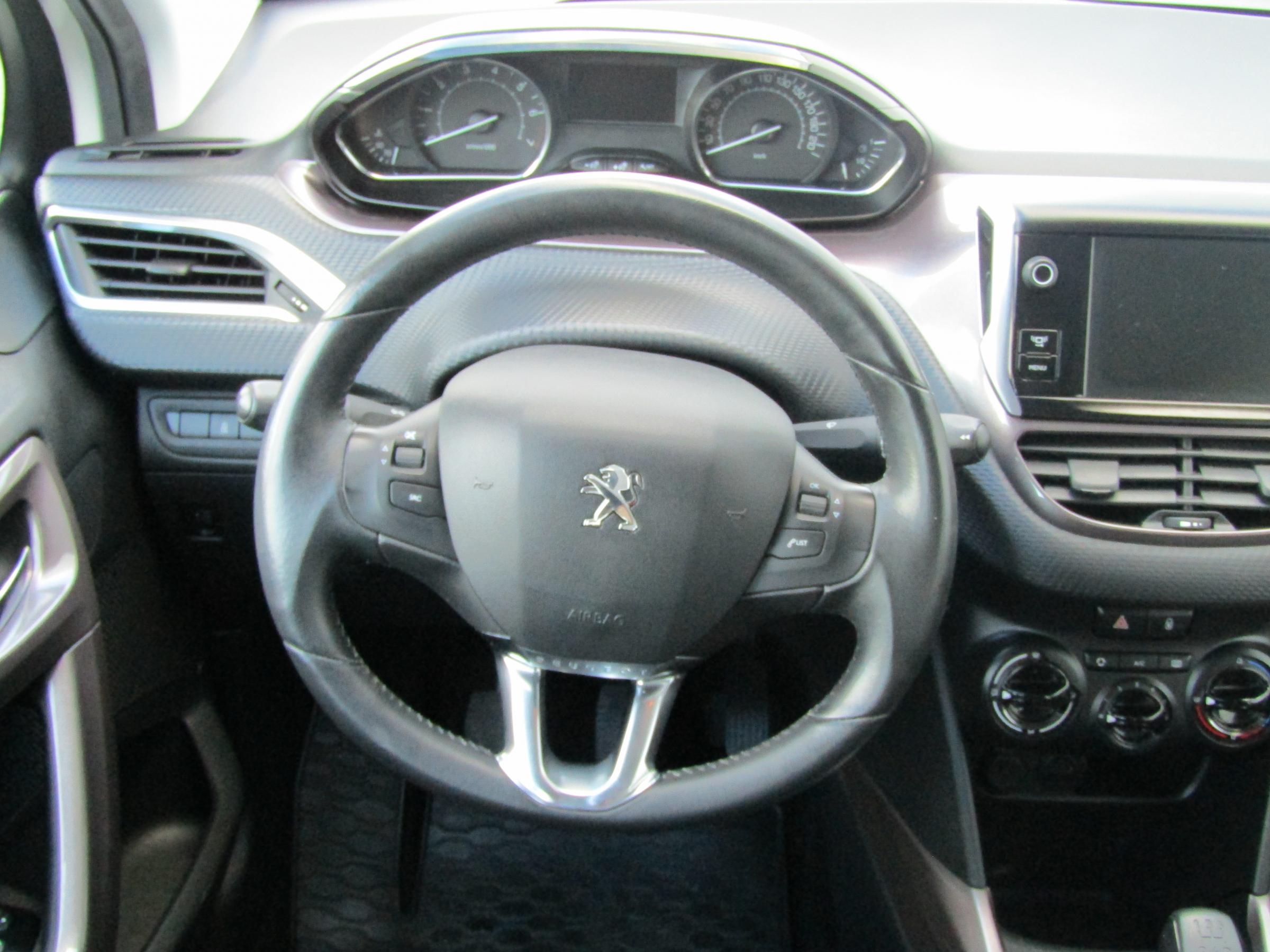 Peugeot 2008, 2014 - pohled č. 16