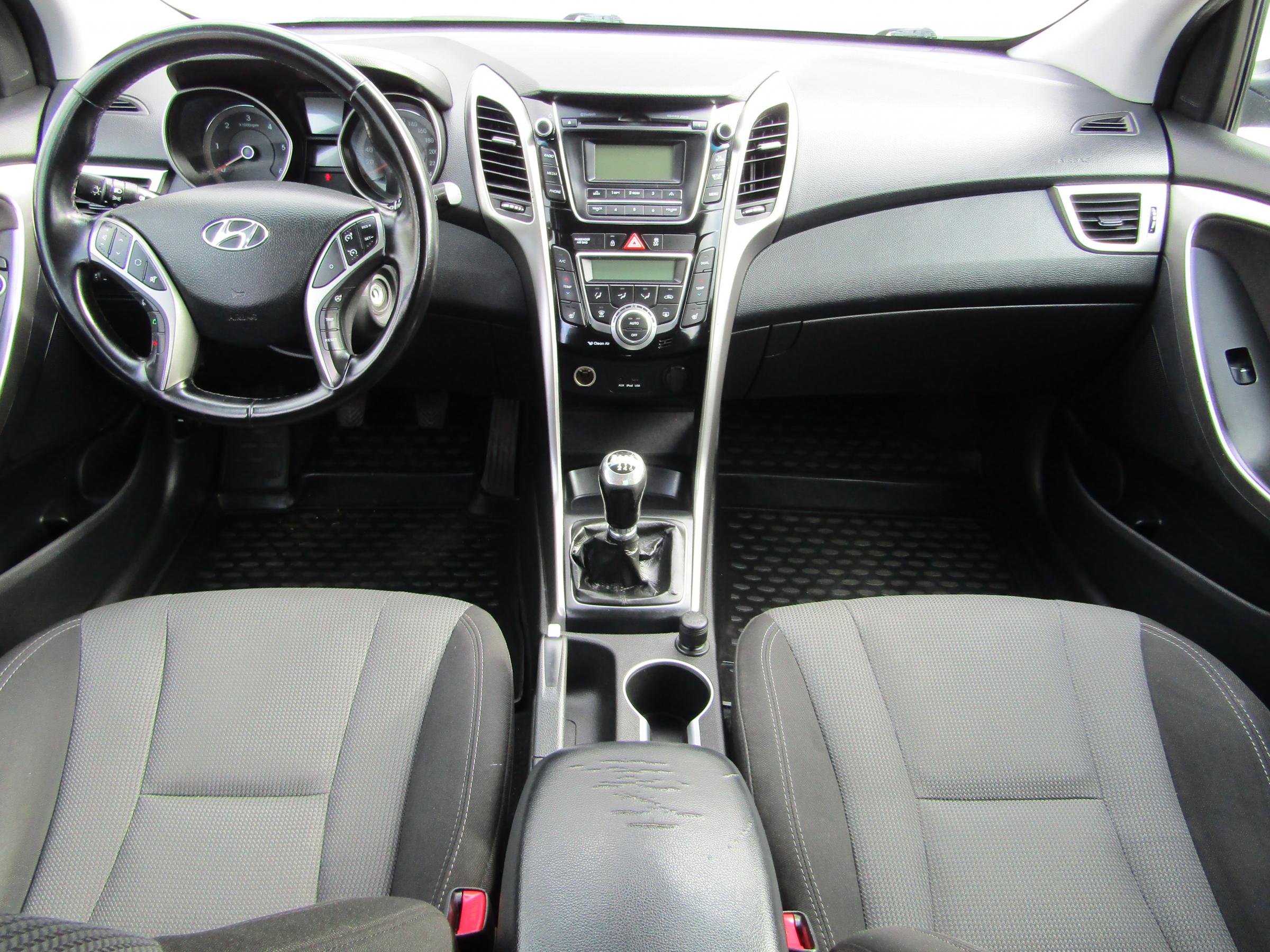 Hyundai i30, 2012 - pohled č. 11