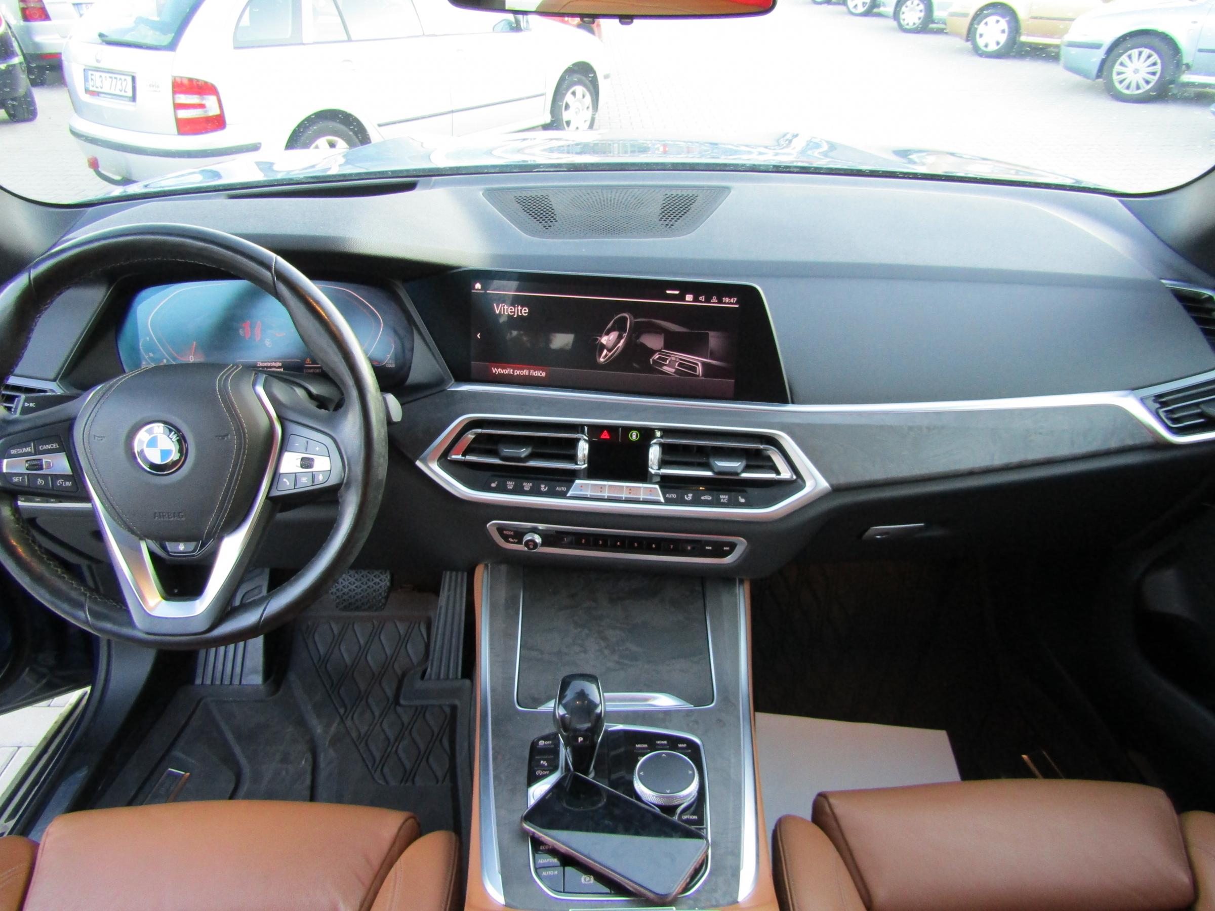 BMW X5, 2019 - pohled č. 11