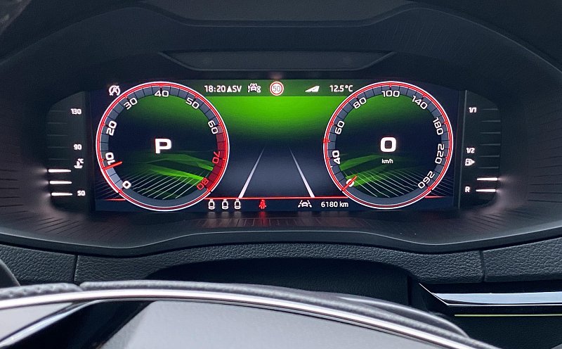 Škoda Karoq 1.5 TSi SportLine