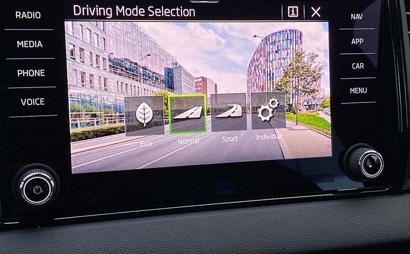 Škoda Karoq 1.5 TSi SportLine