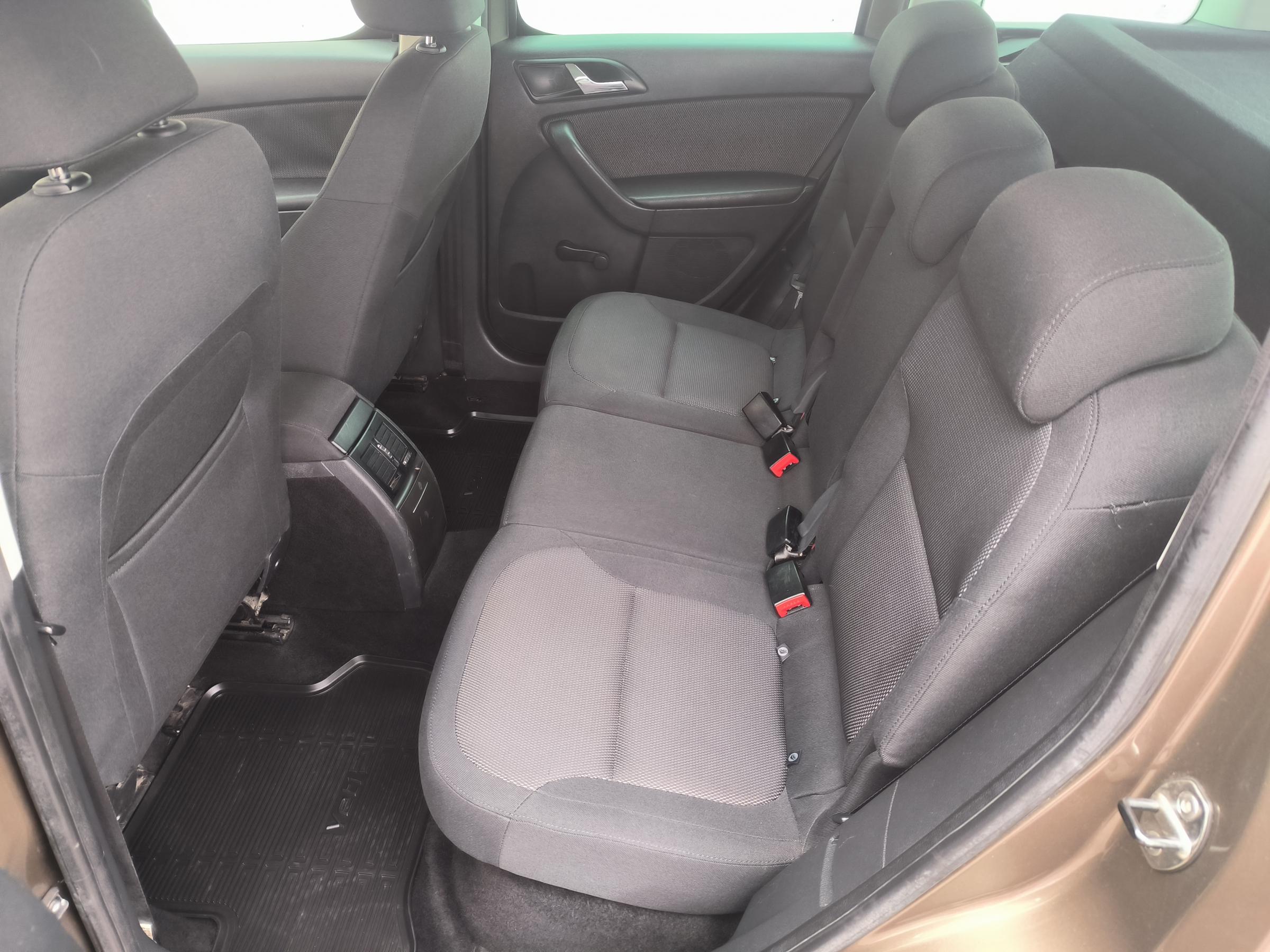 Škoda Yeti, 2010 - pohled č. 12