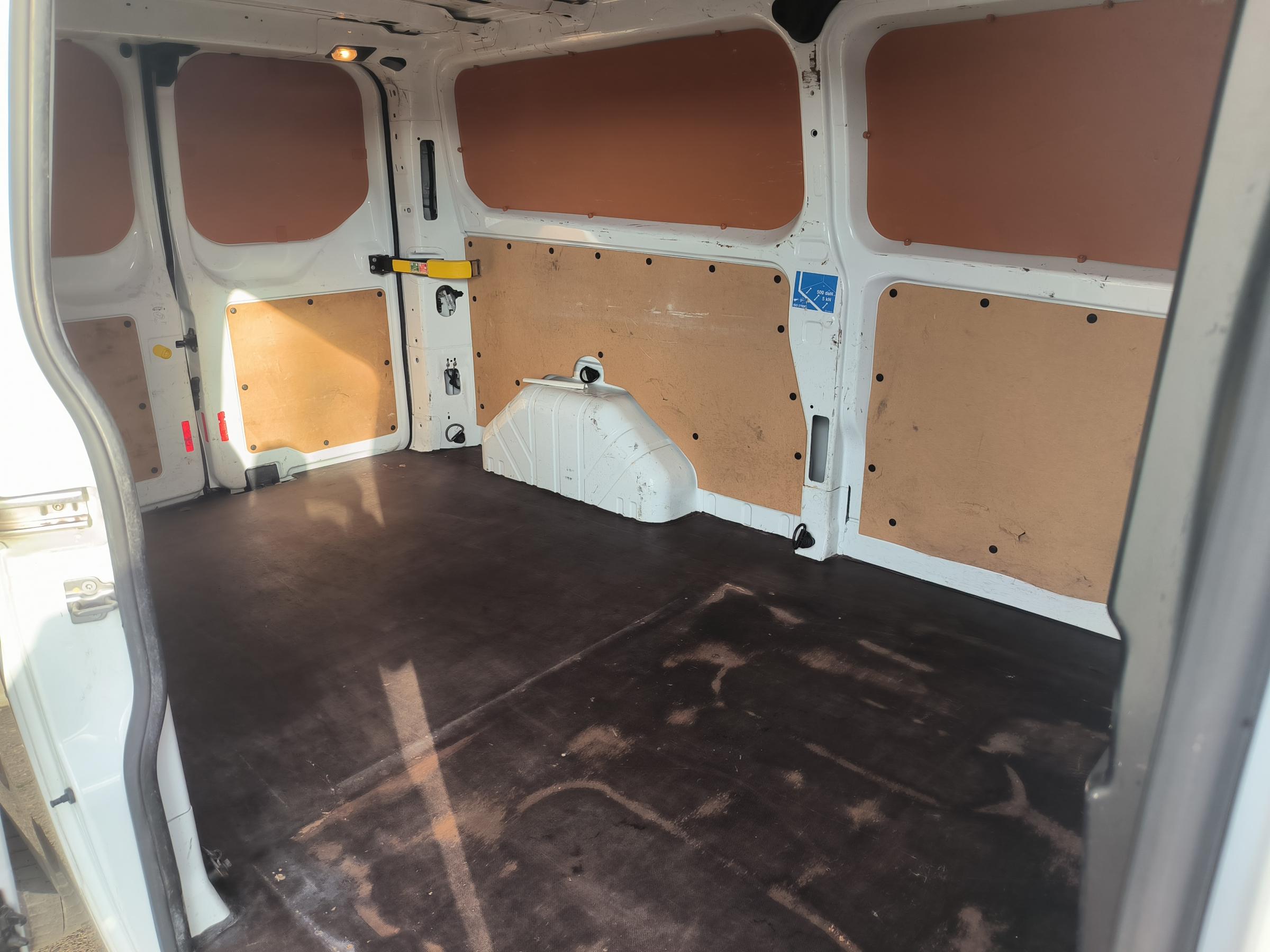 Ford Transit Custom, 2017 - pohled č. 10