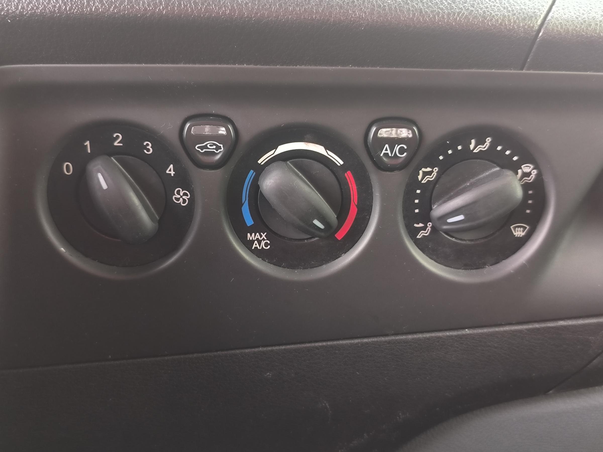 Ford Transit Custom, 2017 - pohled č. 18