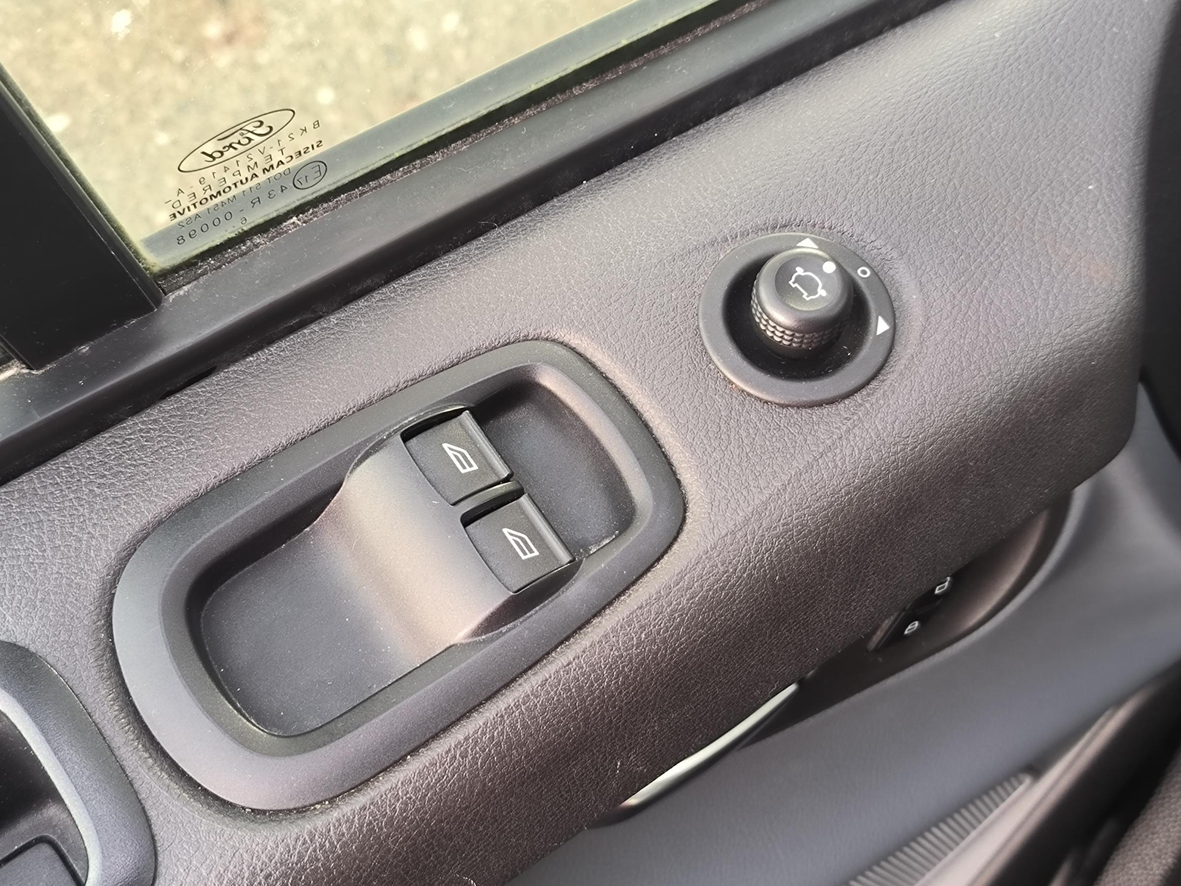 Ford Transit Custom, 2017 - pohled č. 20