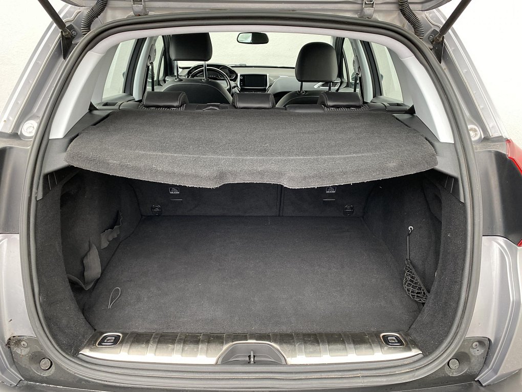 Peugeot 2008 1.2 PT Allure