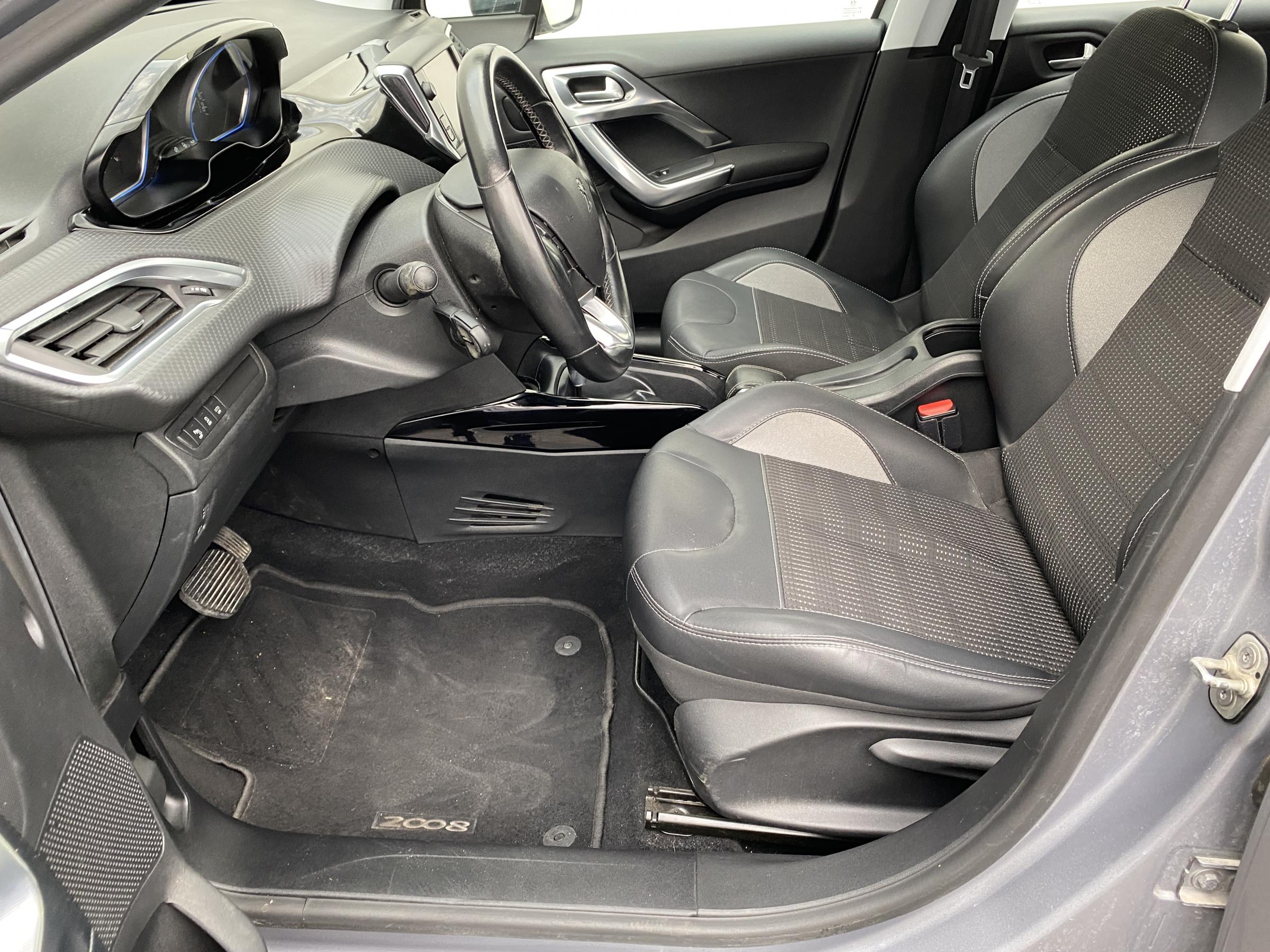 Peugeot 2008, 2016 - pohled č. 10