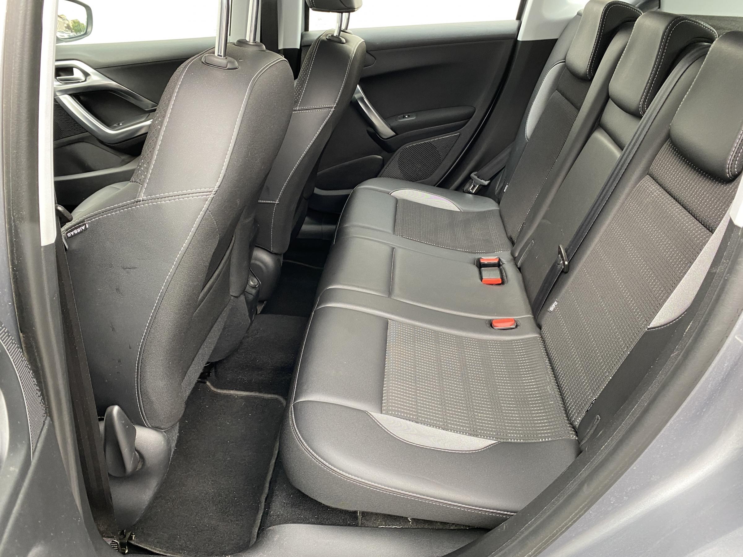 Peugeot 2008, 2016 - pohled č. 11