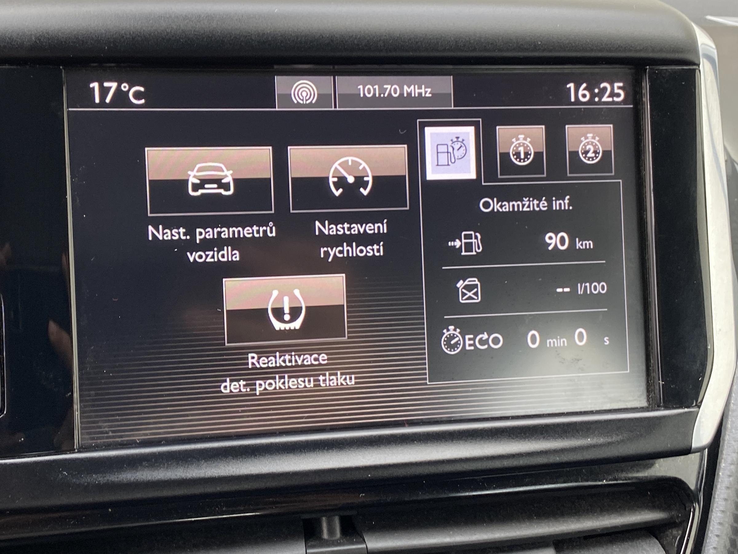 Peugeot 2008, 2016 - pohled č. 15