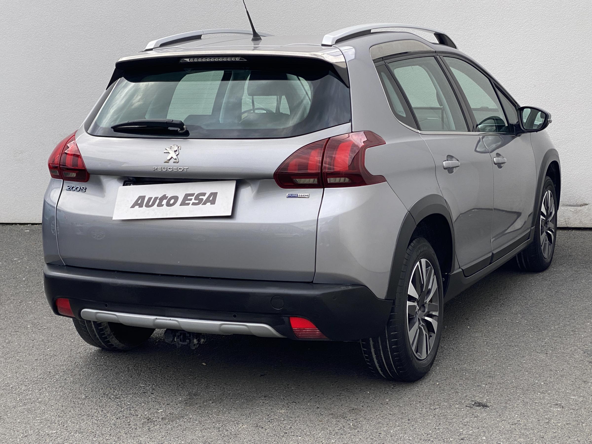 Peugeot 2008, 2016 - pohled č. 4