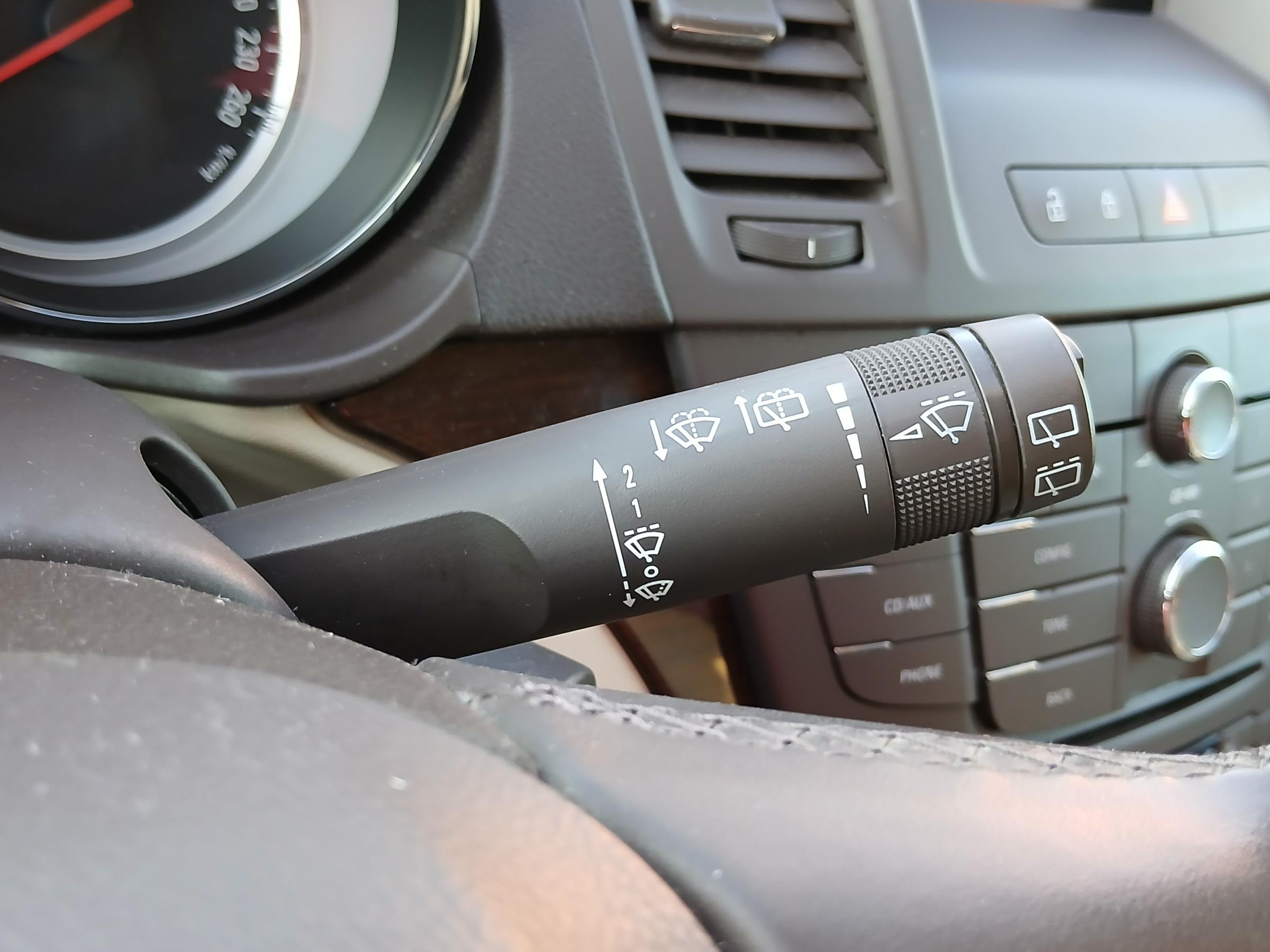 Opel Insignia, 2011 - pohled č. 15