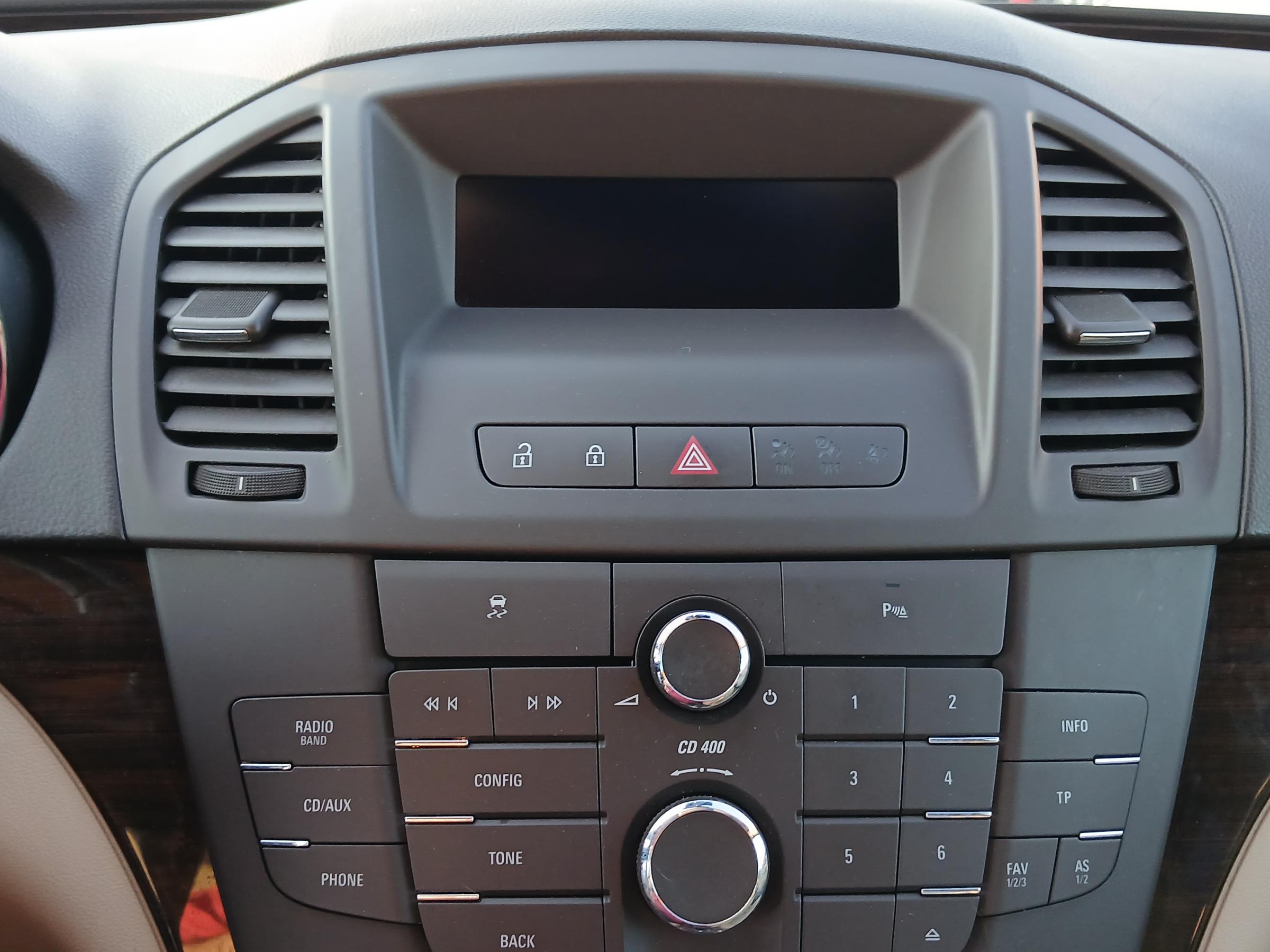 Opel Insignia, 2011 - pohled č. 16