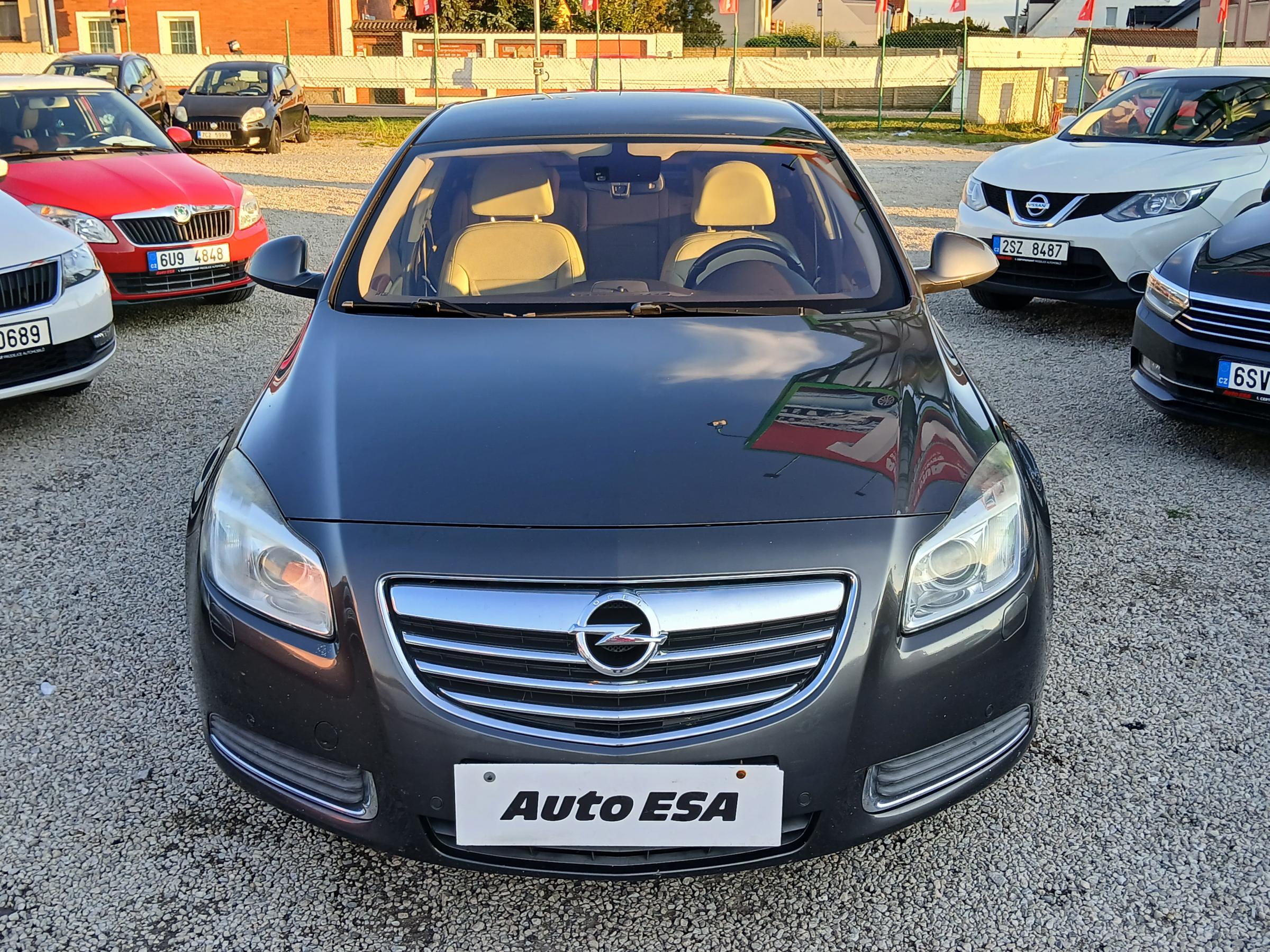 Opel Insignia, 2011 - pohled č. 2