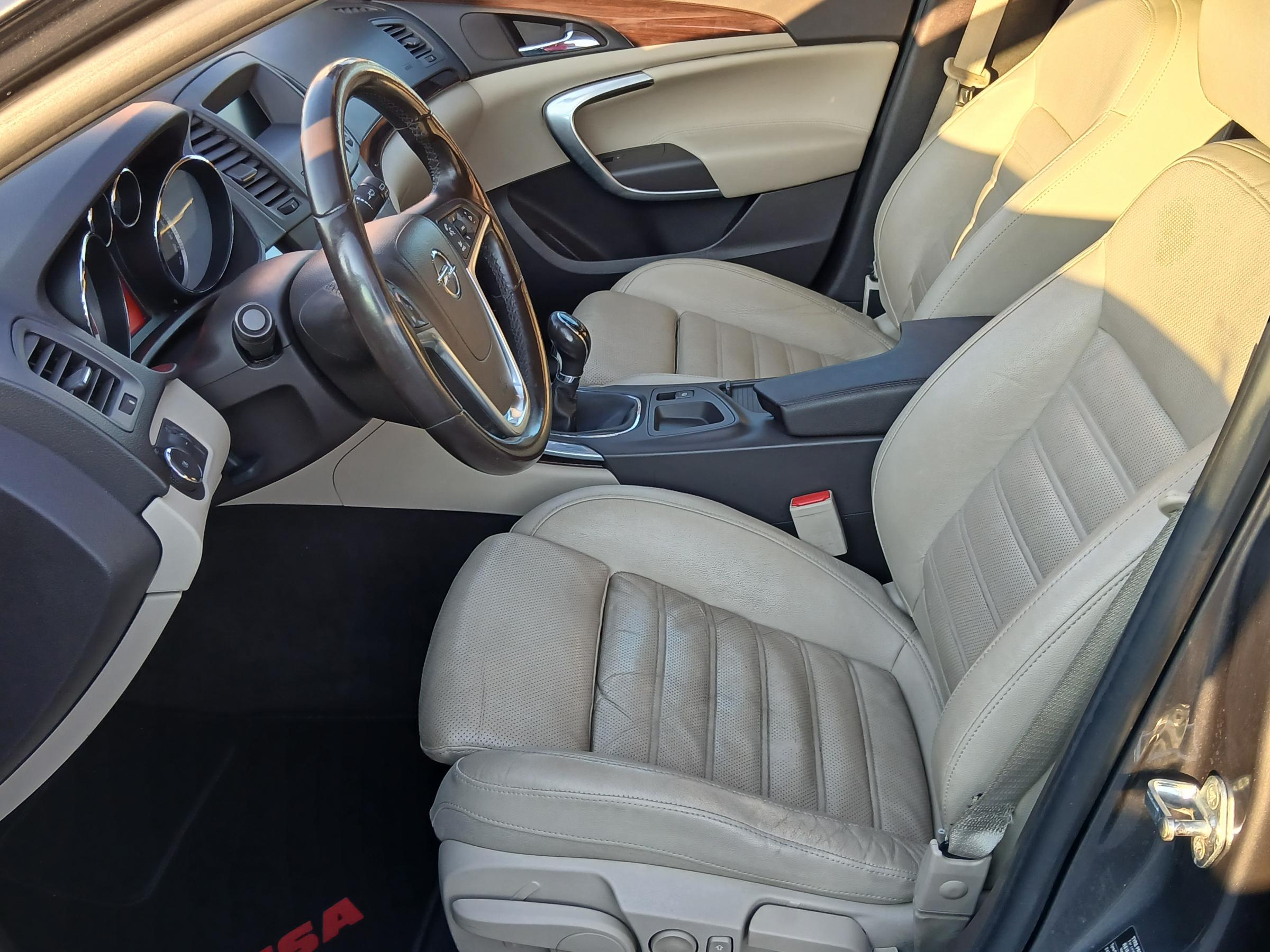 Opel Insignia, 2011 - pohled č. 9