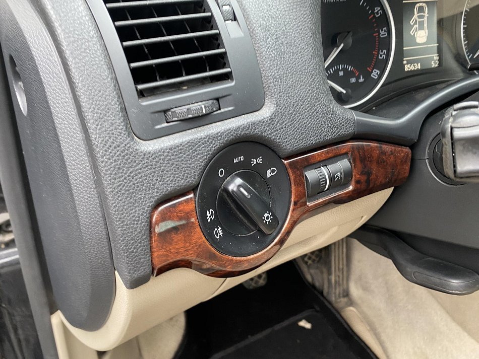 Škoda Octavia II 2.0 TDi Elegance